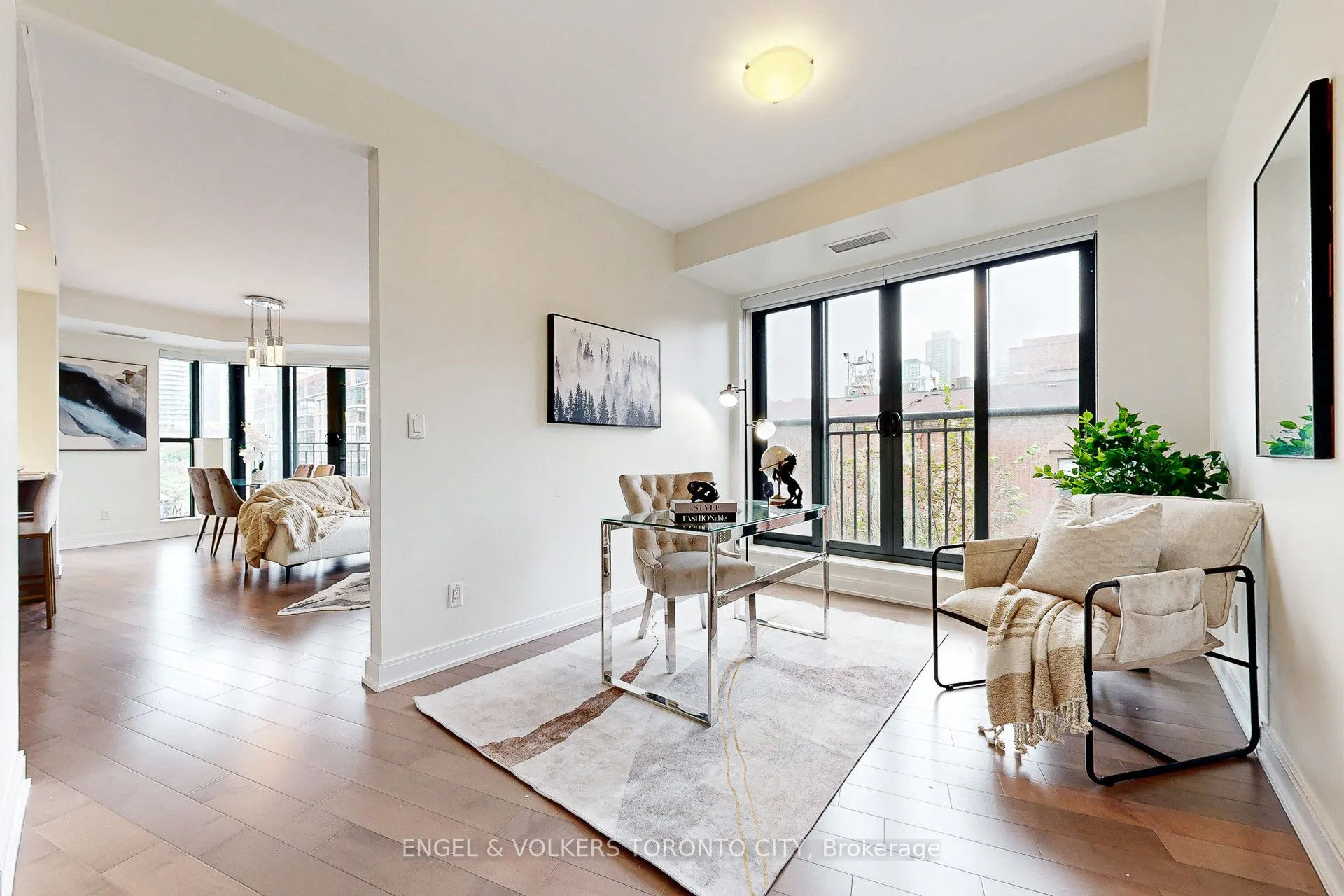 55 Front Street E, #521