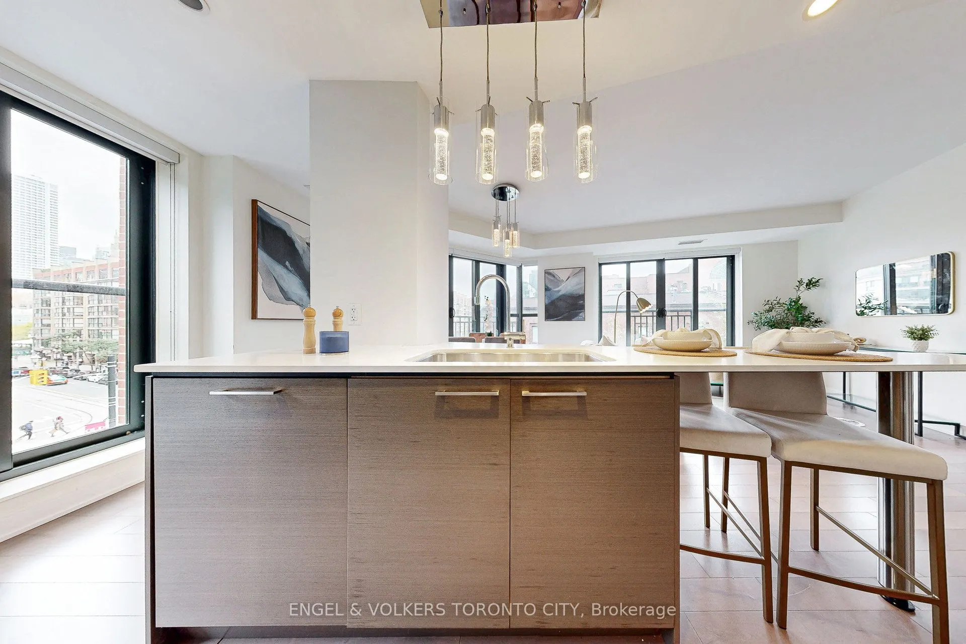 55 Front Street E, #521