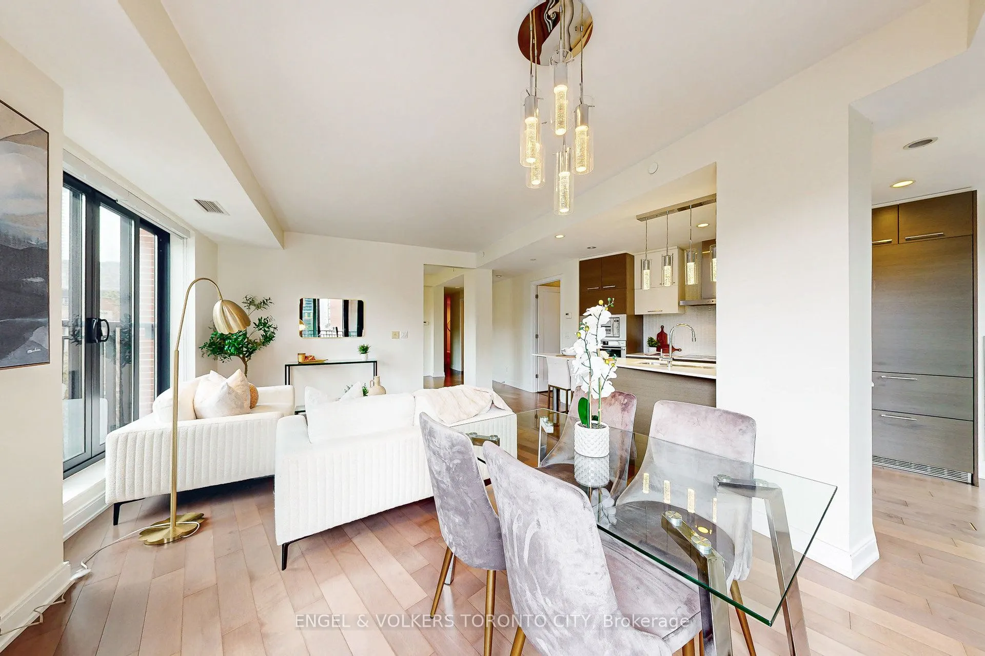 55 Front Street E, #521