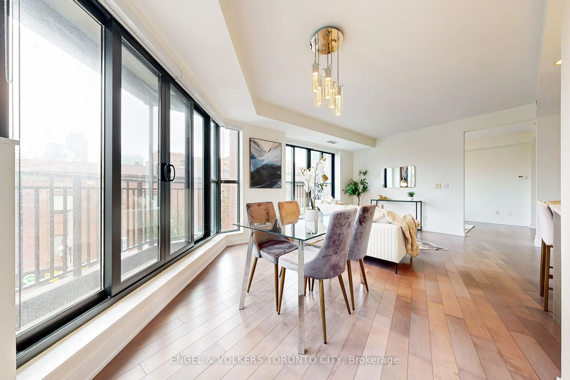 55 Front Street E, #521