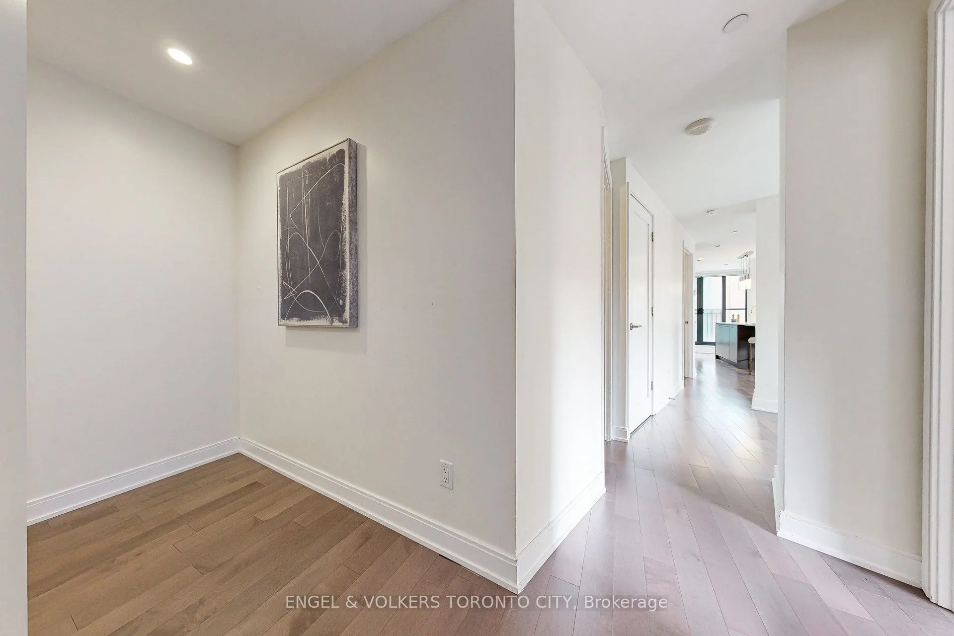 55 Front Street E, #521