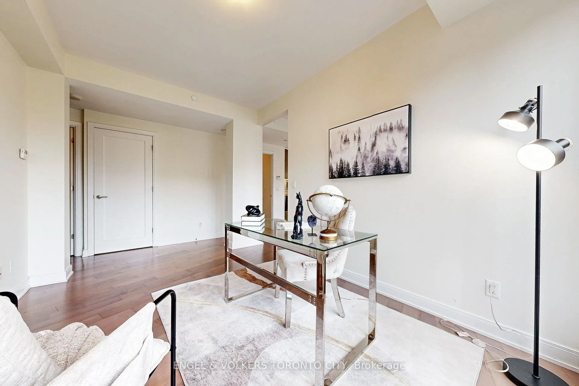 55 Front Street E, #521