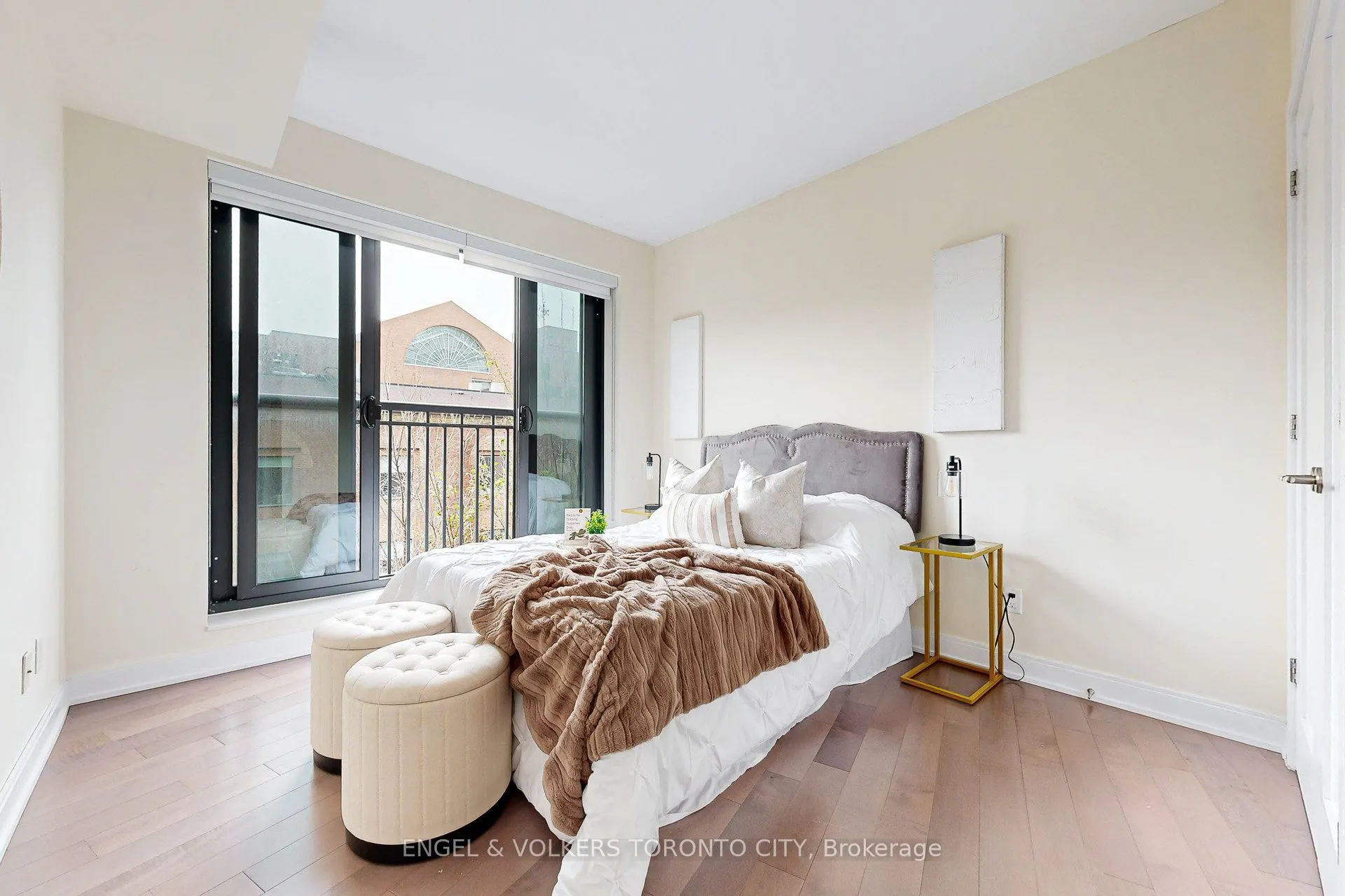 55 Front Street E, #521