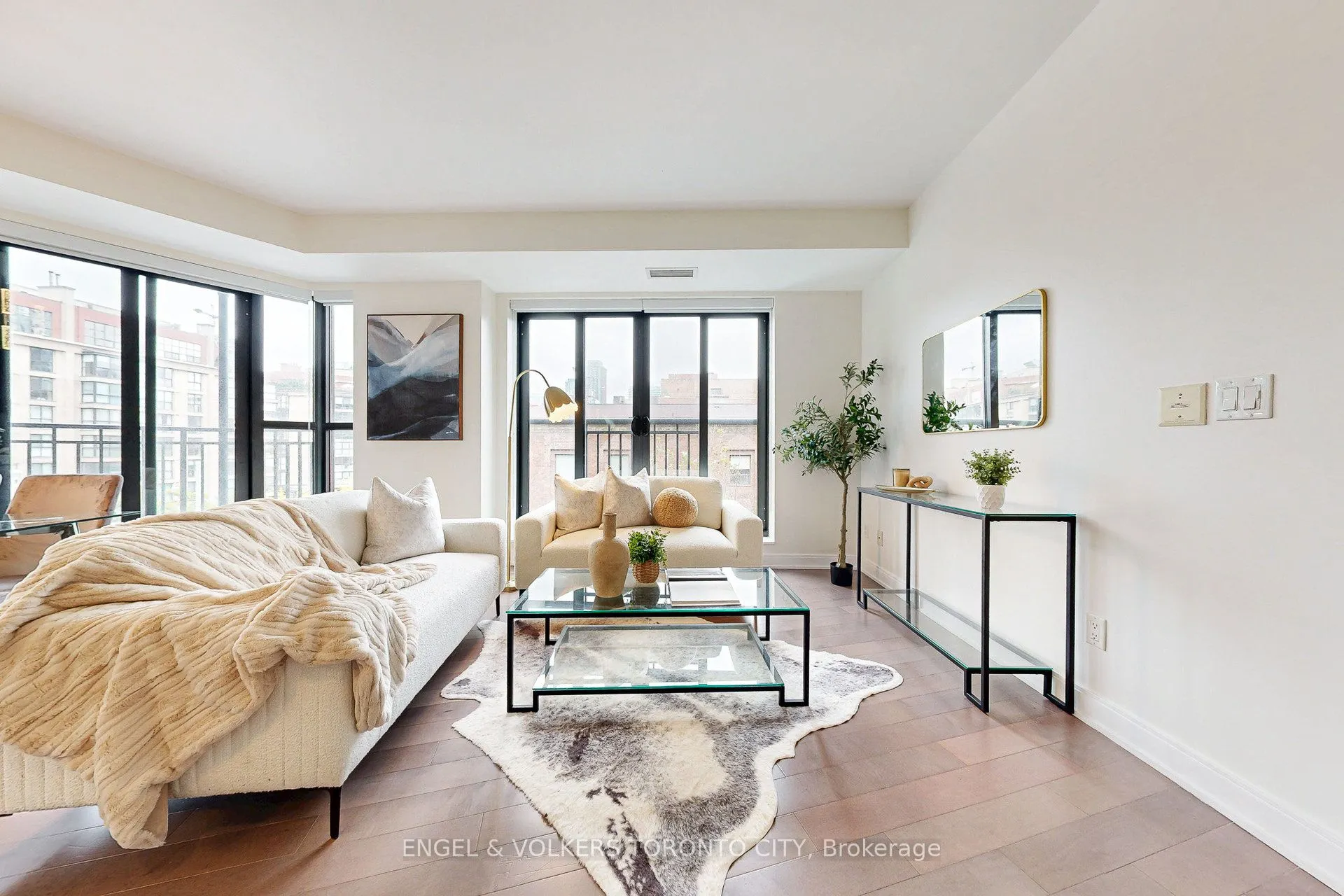 55 Front Street E, #521
