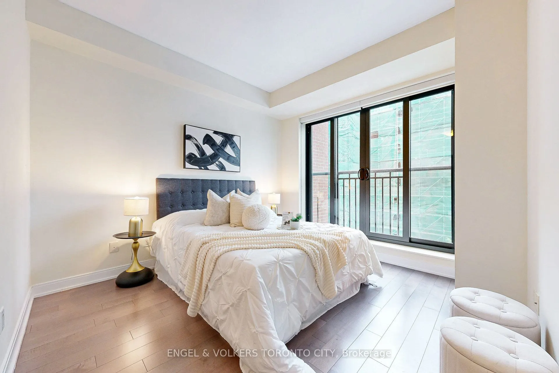 55 Front Street E, #521