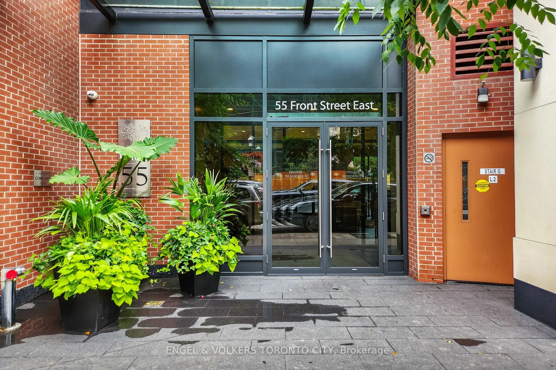 55 Front Street E, #521