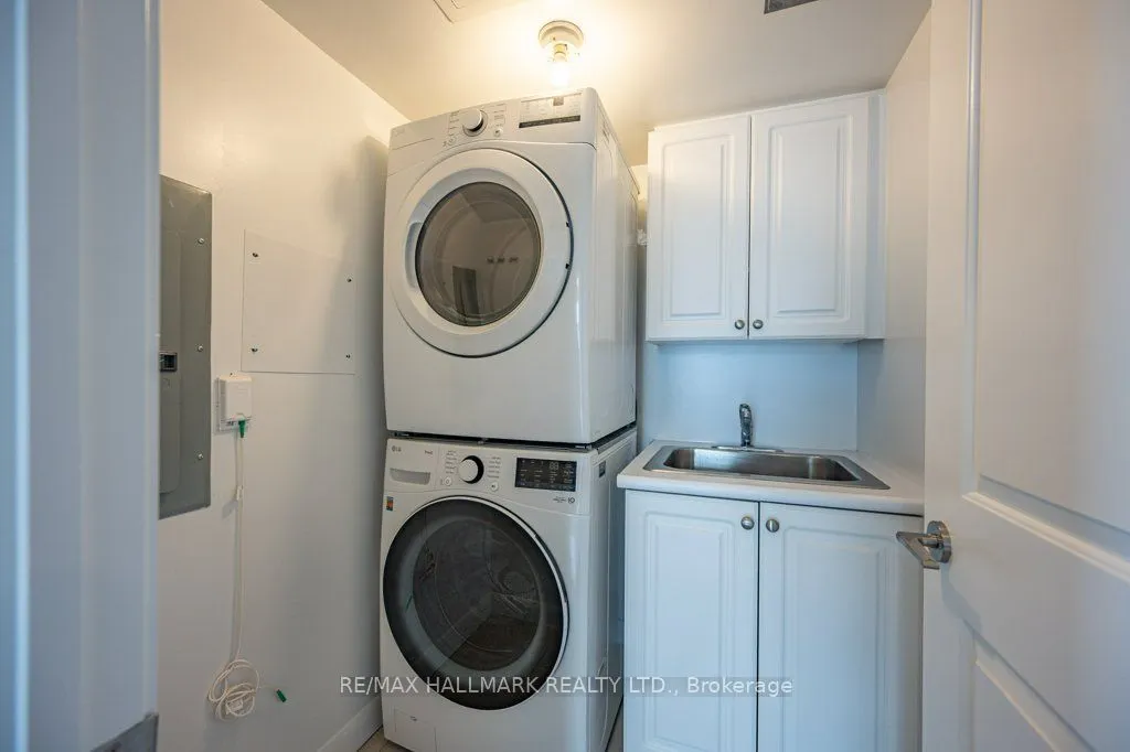 4968 Yonge Street, #Ph305