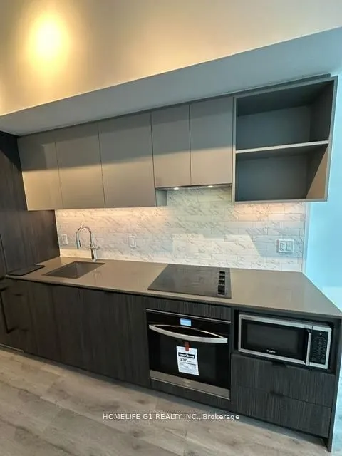 252 Church Street, #4810