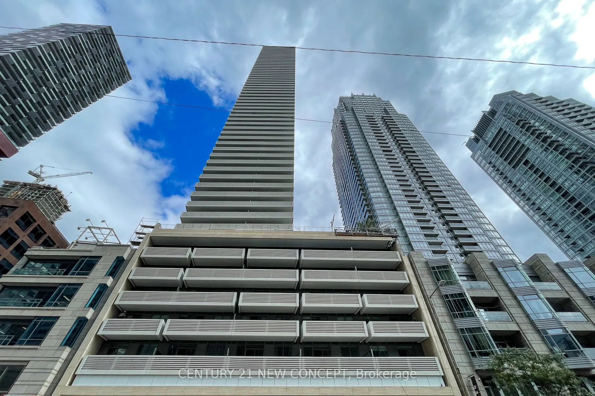 2221 Yonge Street, #1408