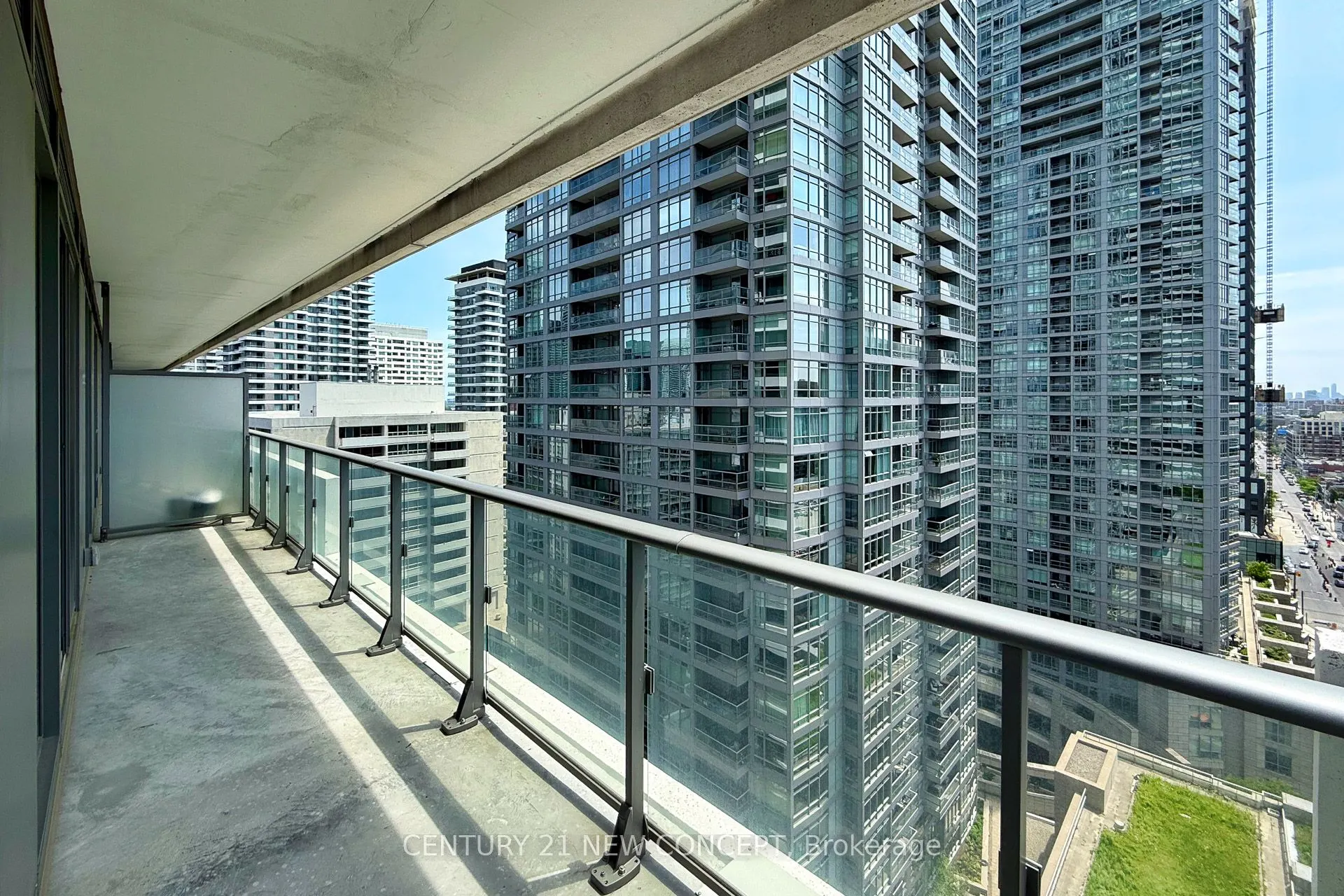 2221 Yonge Street, #1408