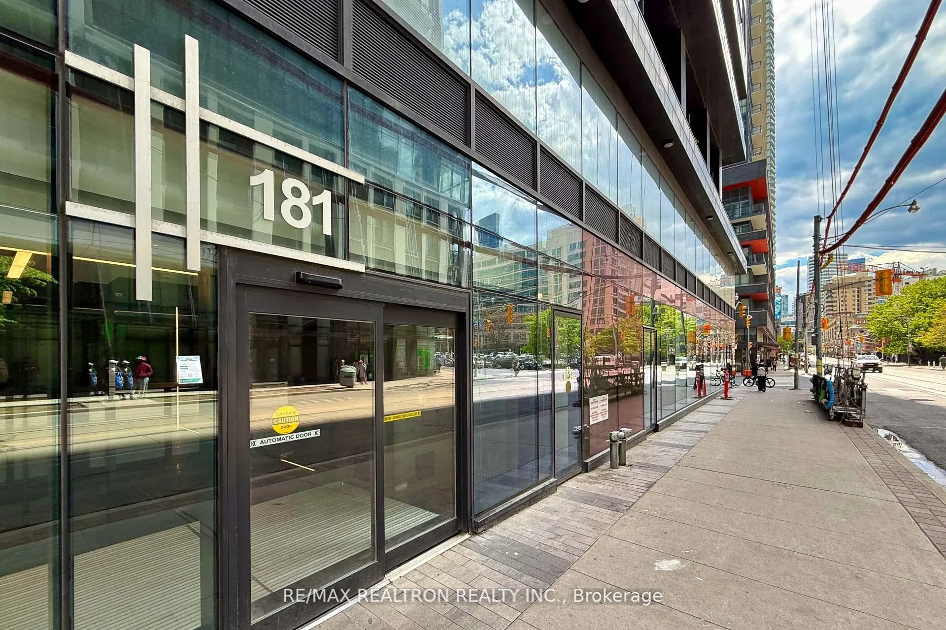 181 Dundas Street E, #5507