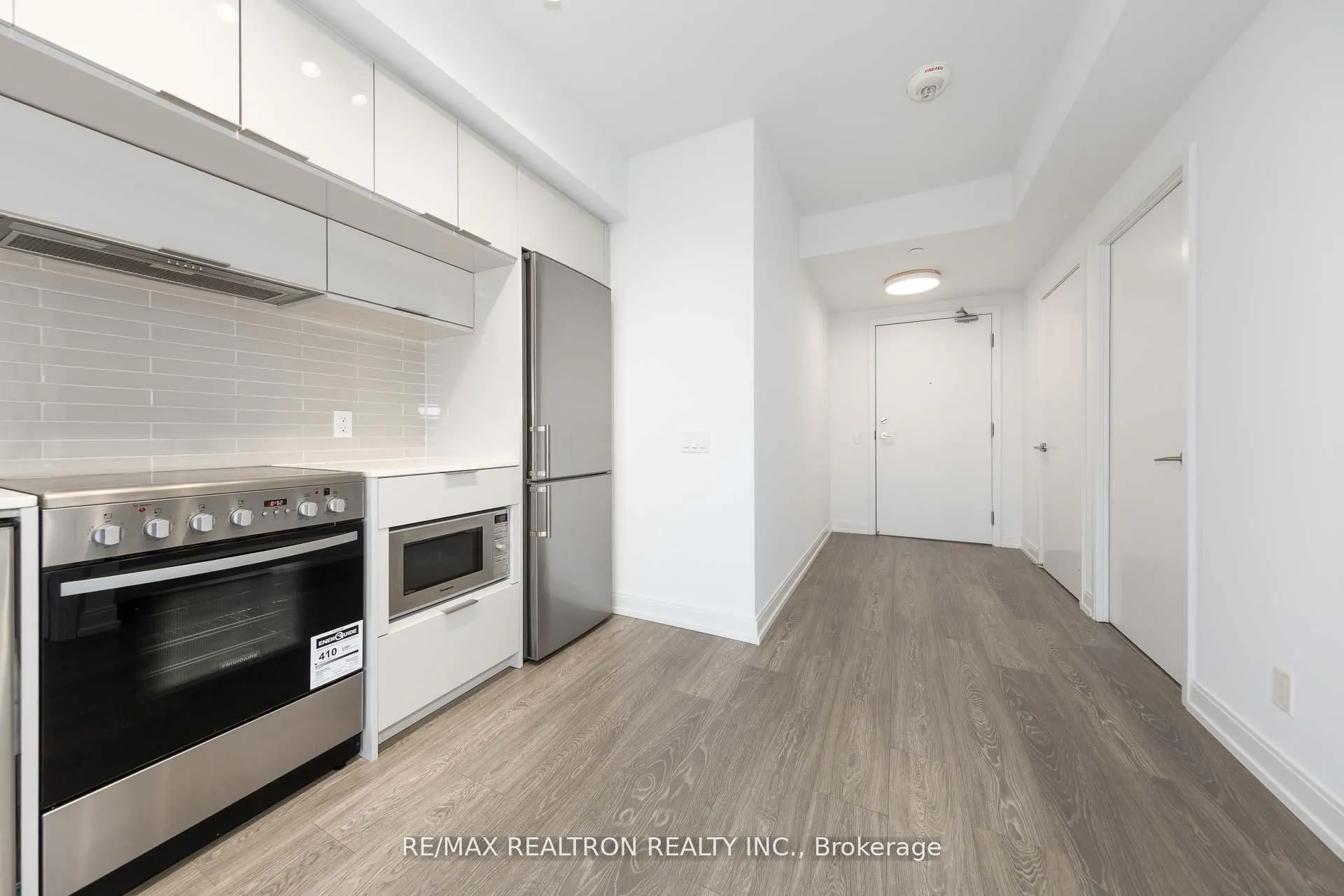 181 Dundas Street E, #5507