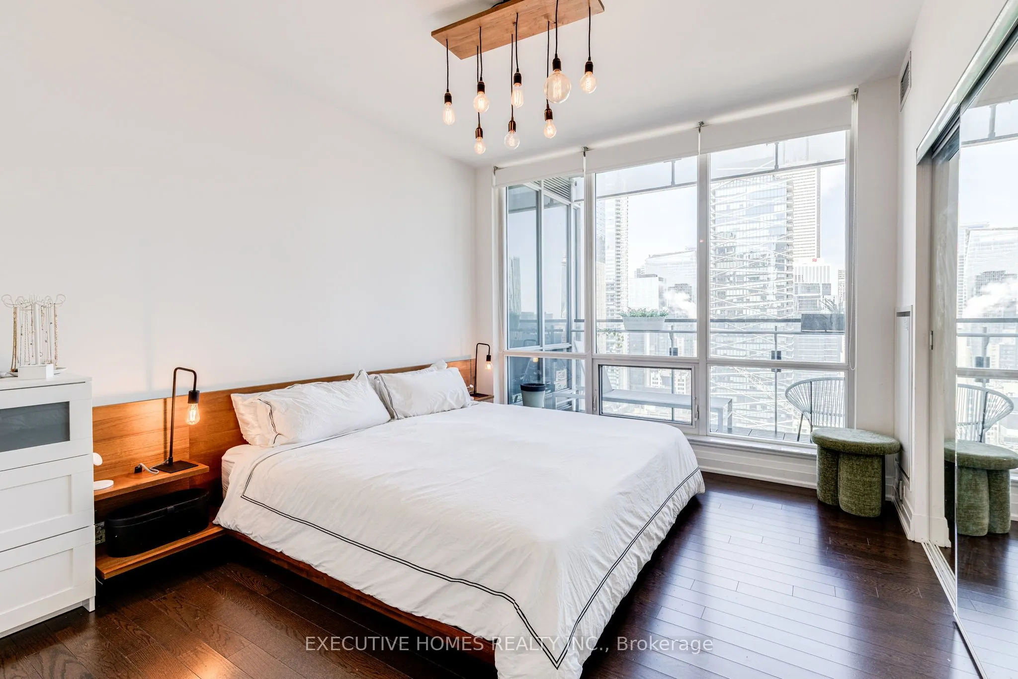 80 John Street, #2912