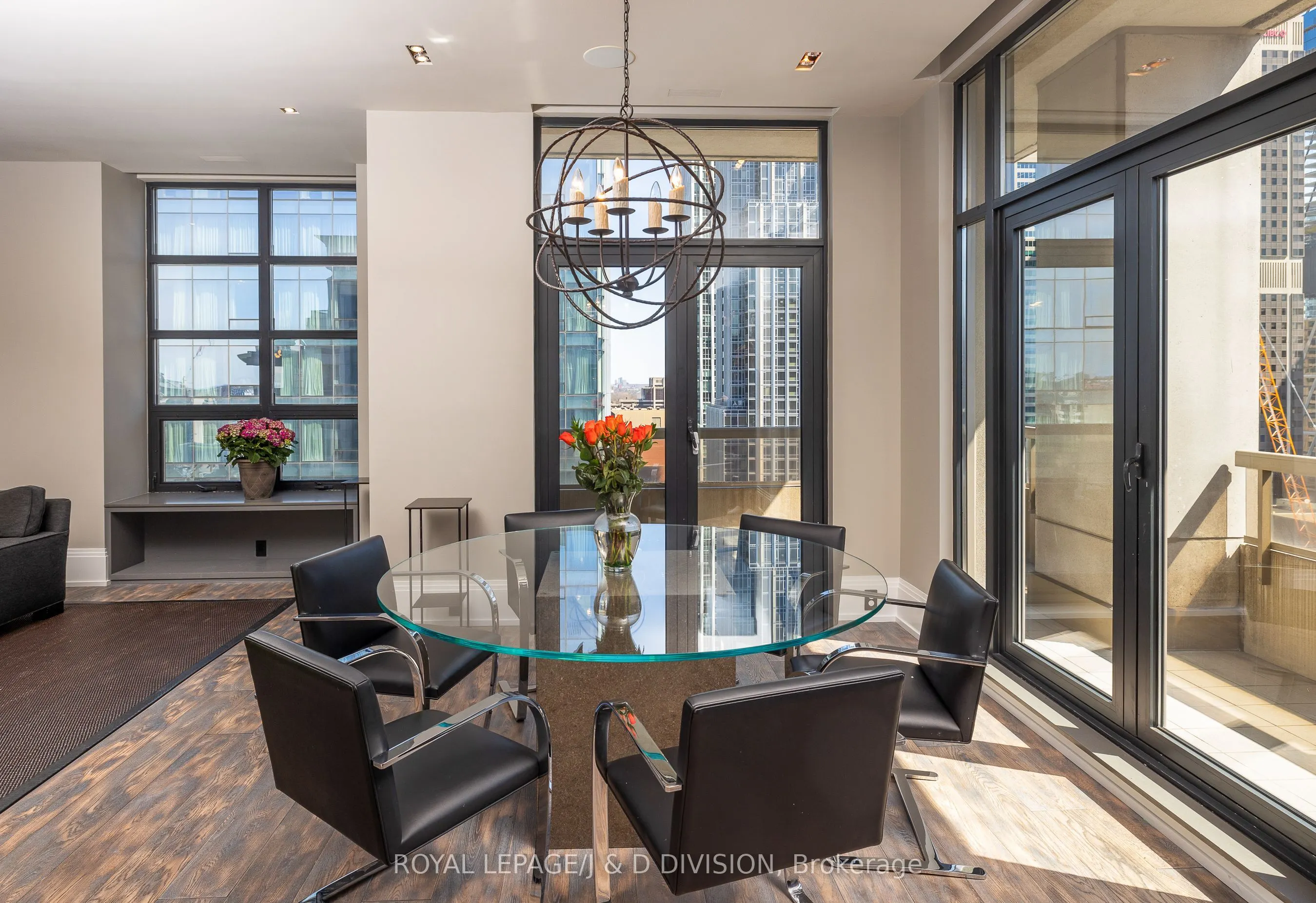 68 Yorkville Avenue, #1601