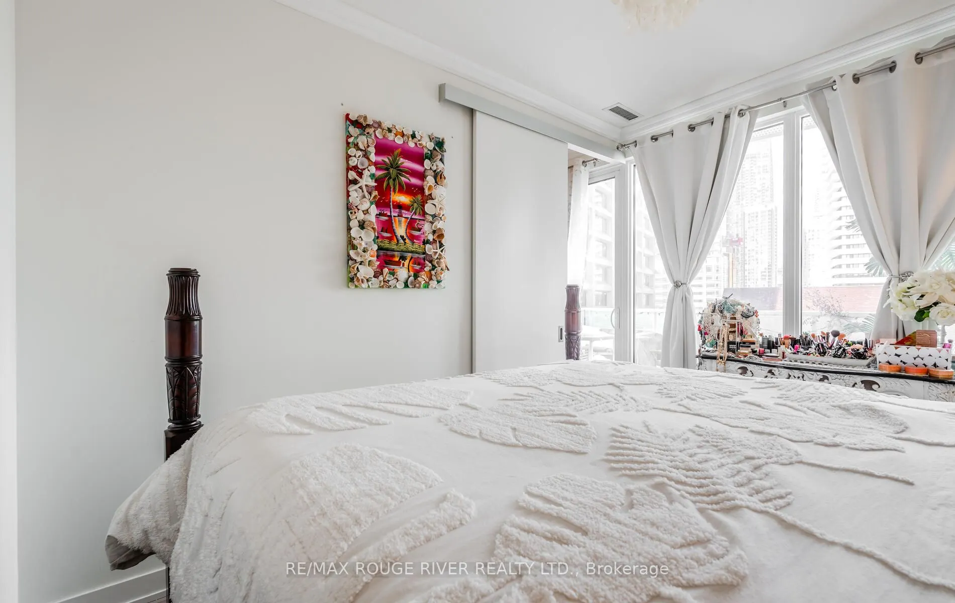 15 Queens Quay E, #921