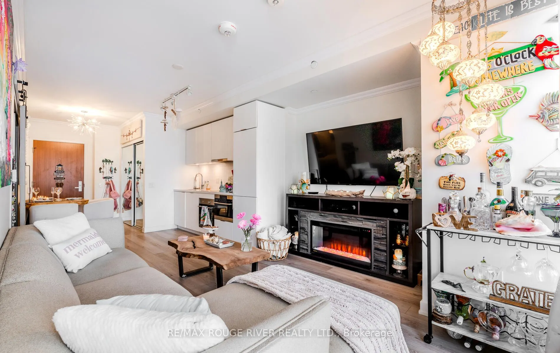 15 Queens Quay E, #921