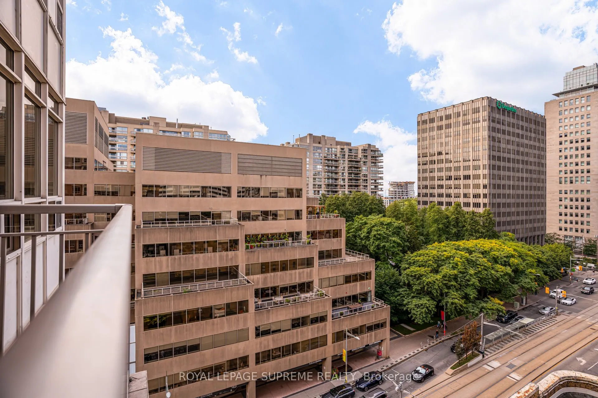 60 St Clair Avenue W, #1107