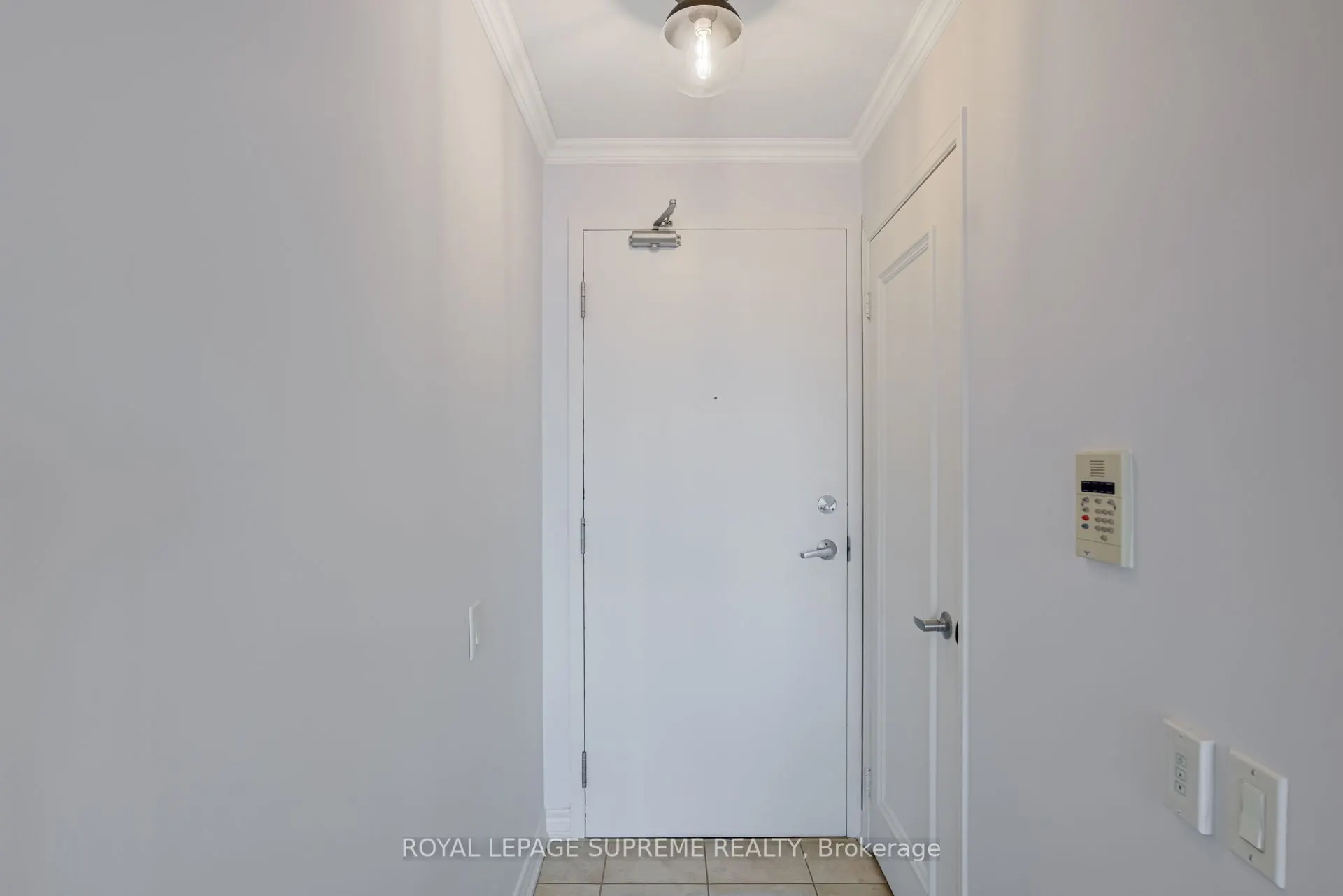 60 St Clair Avenue W, #1107