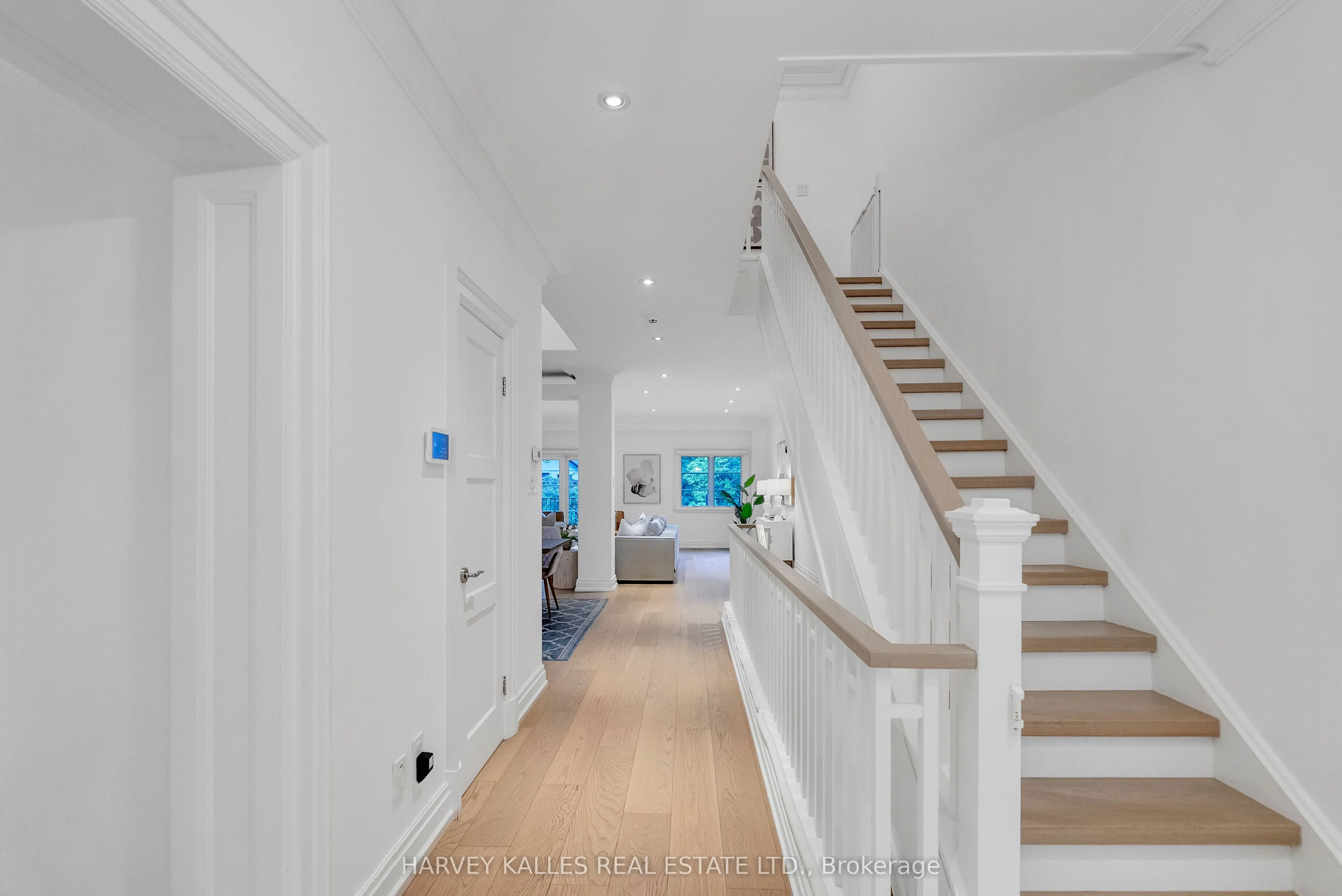 687 Soudan Avenue