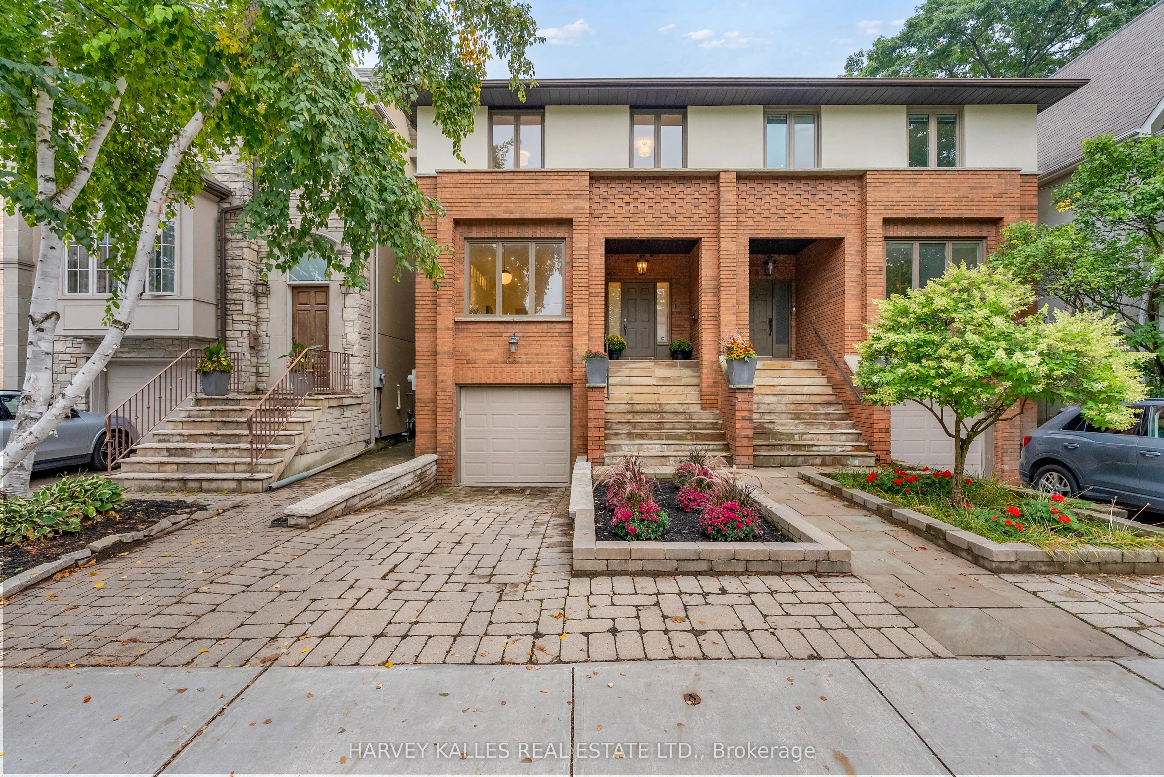 687 Soudan Avenue