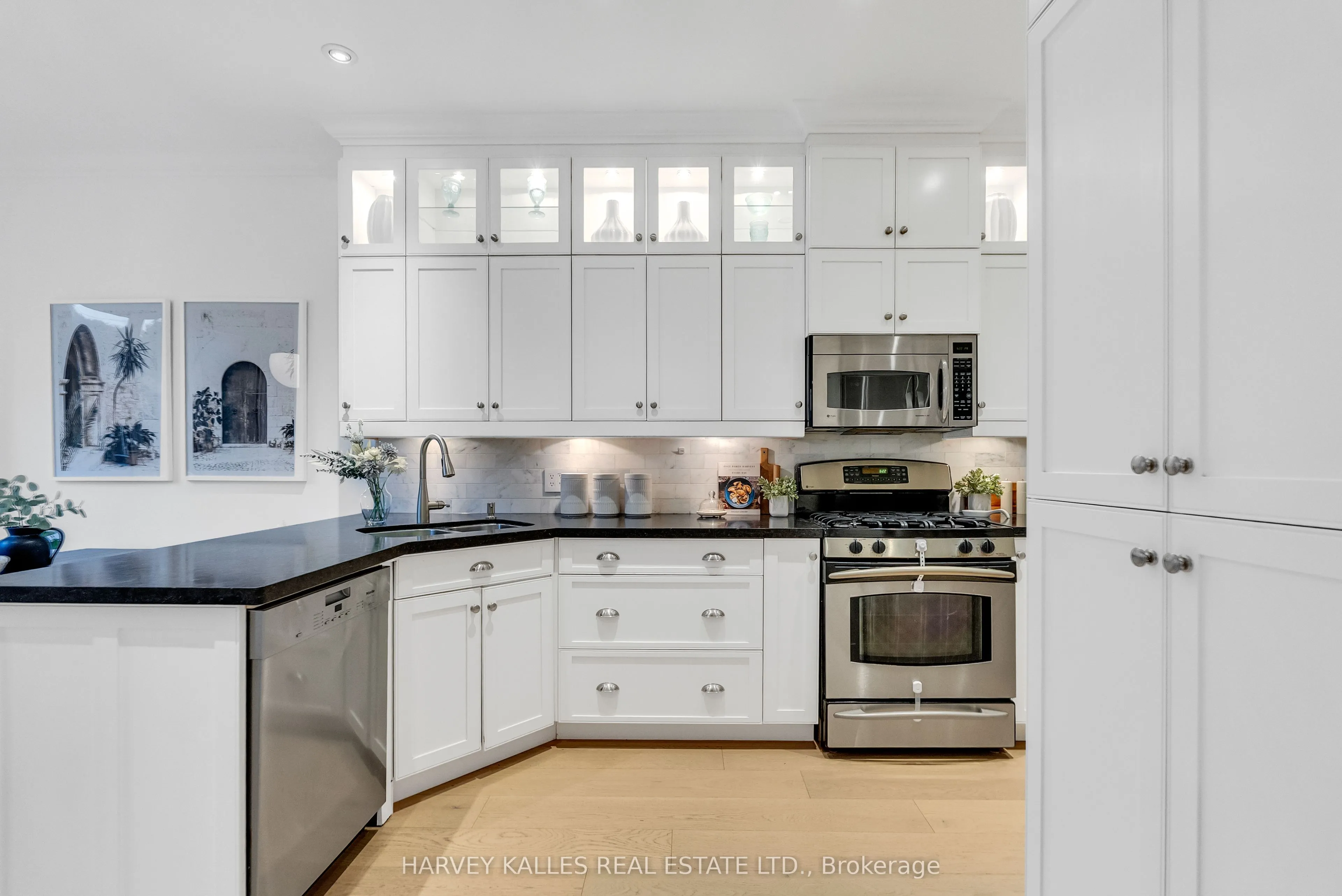 687 Soudan Avenue