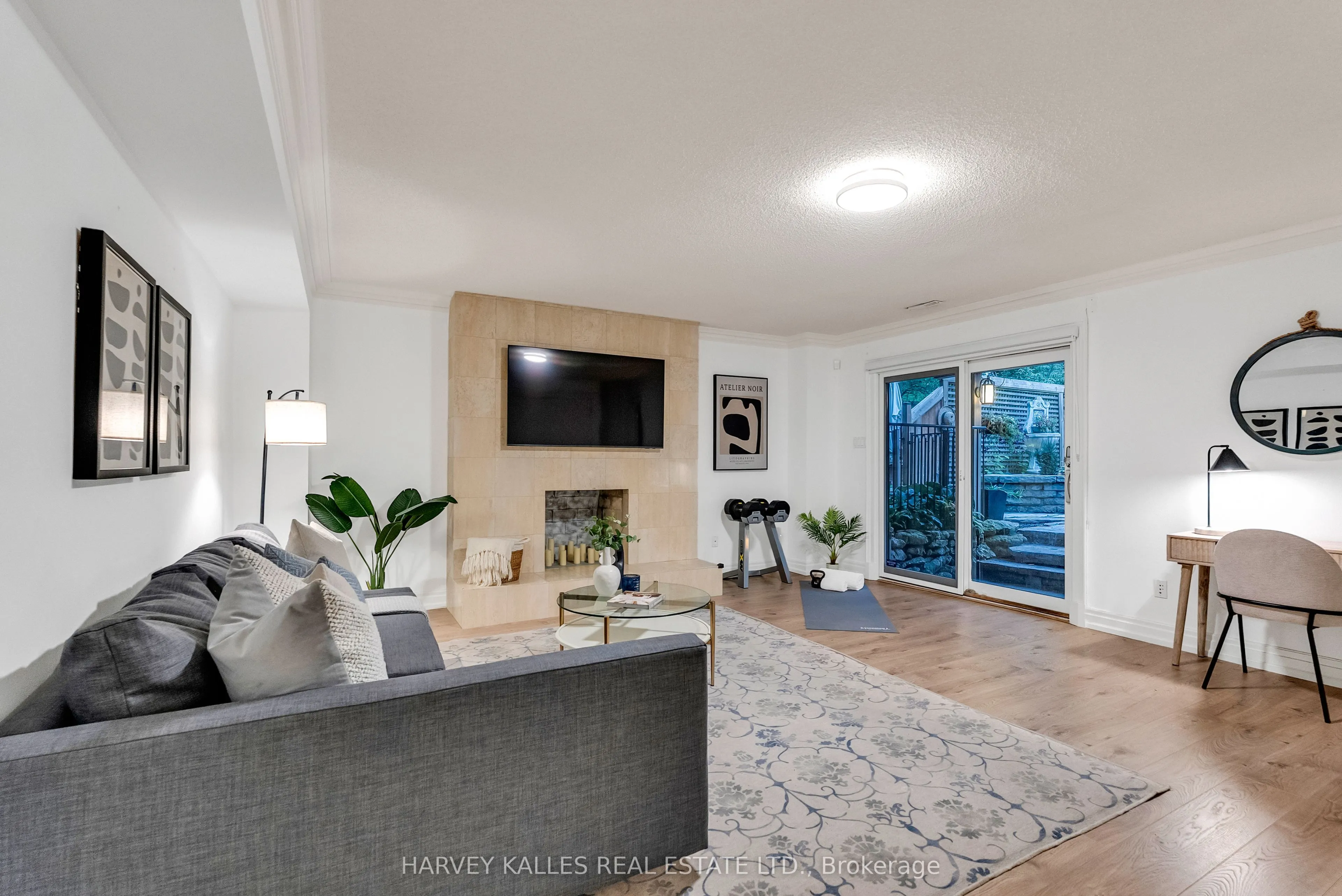 687 Soudan Avenue