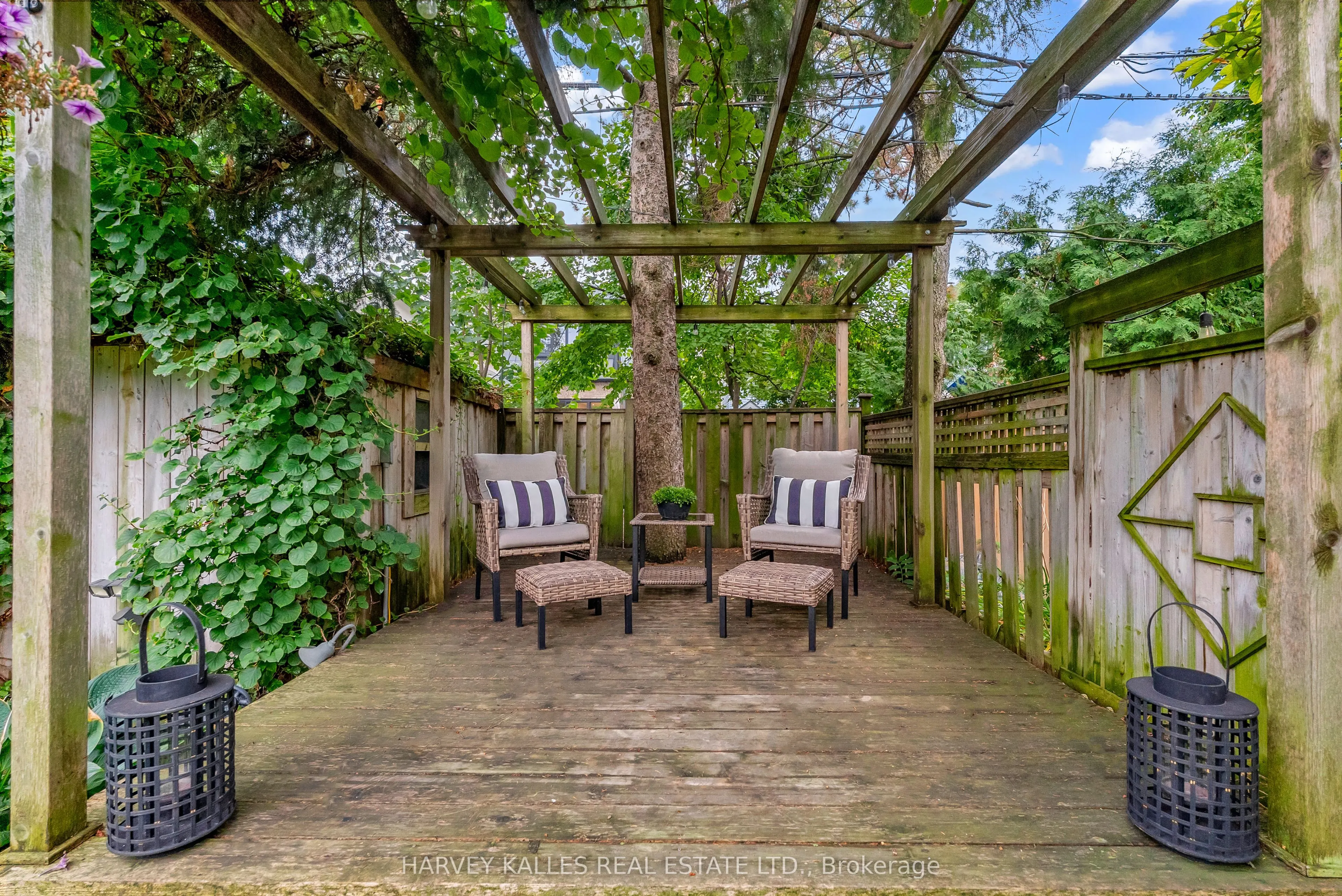 687 Soudan Avenue