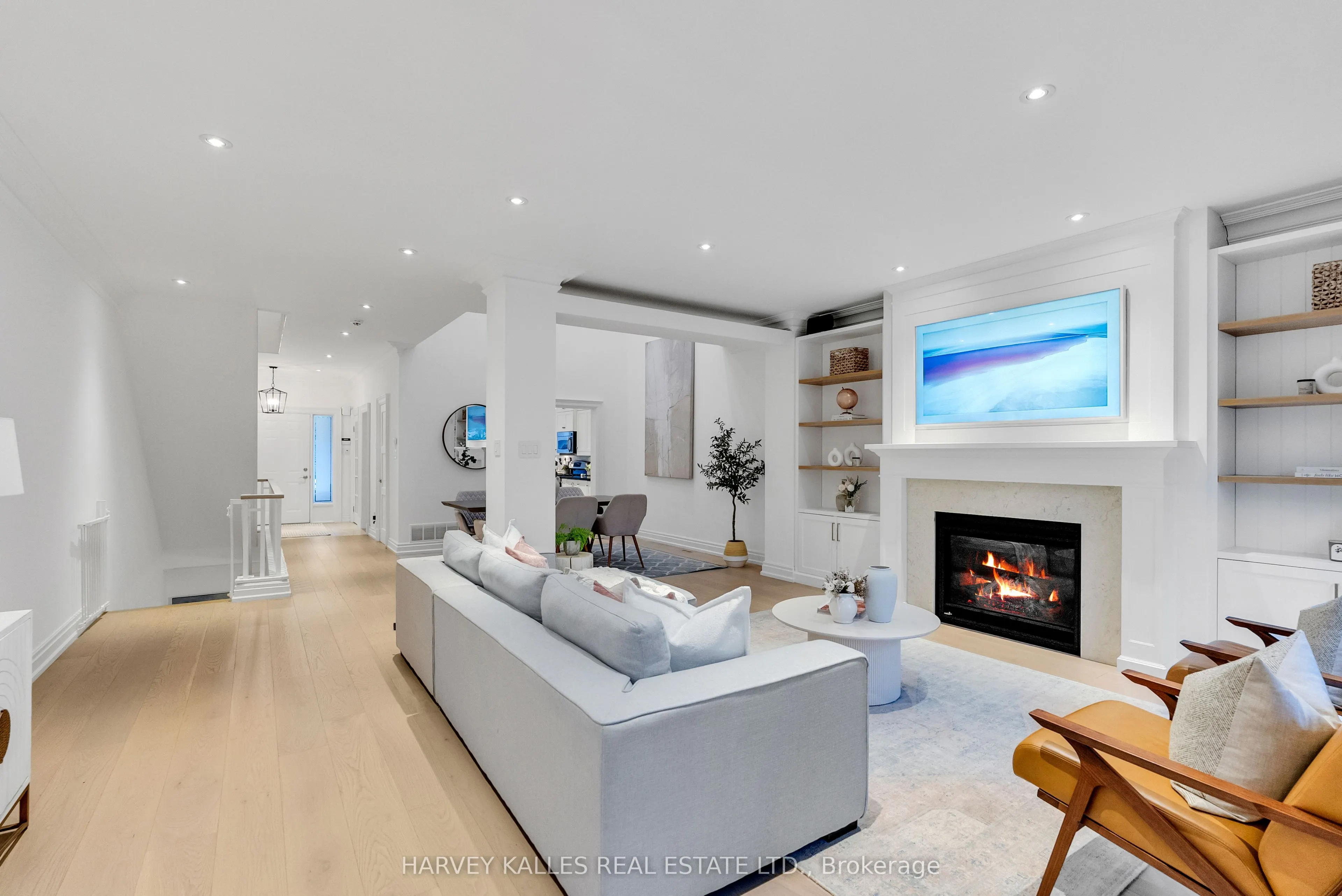 687 Soudan Avenue