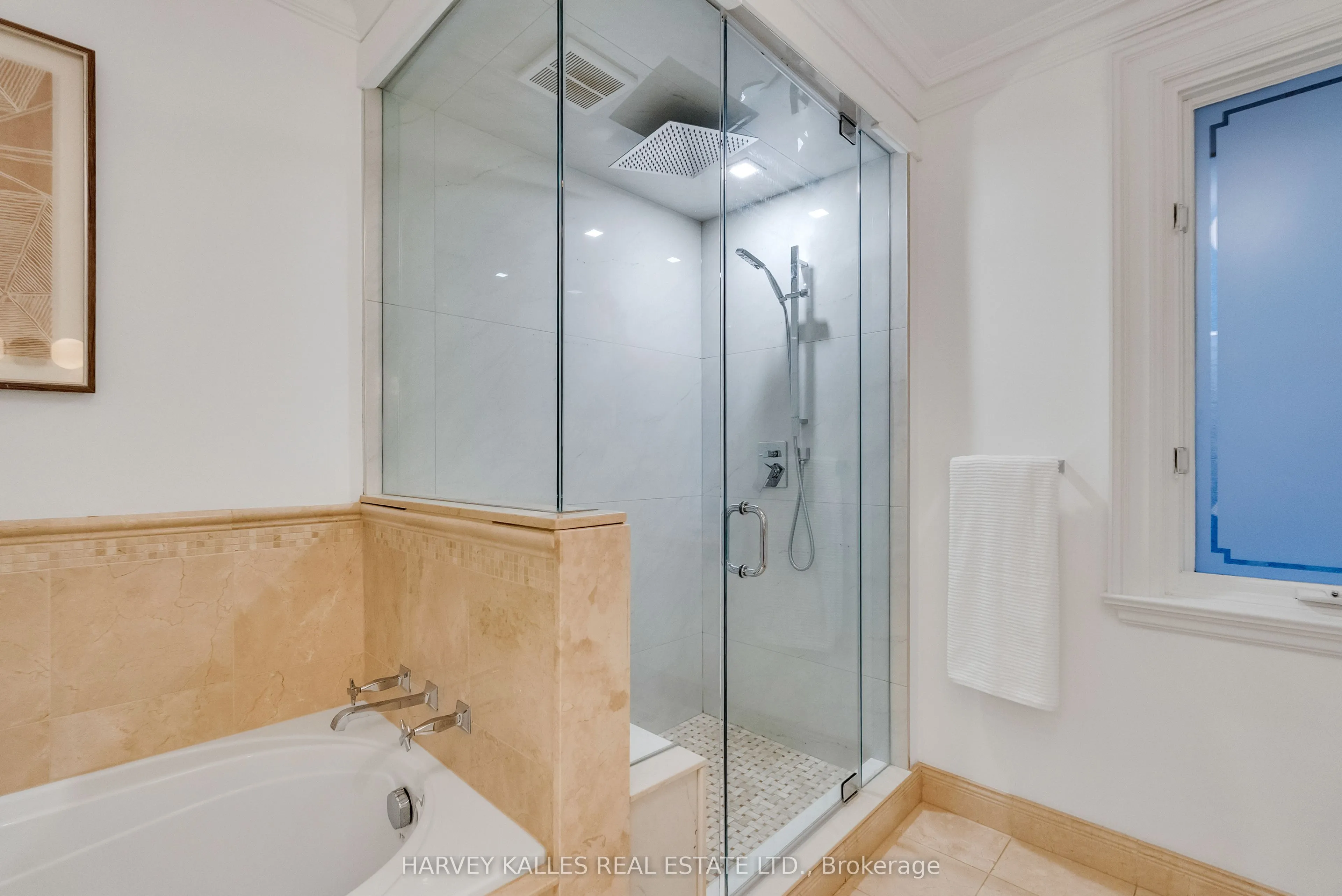 687 Soudan Avenue
