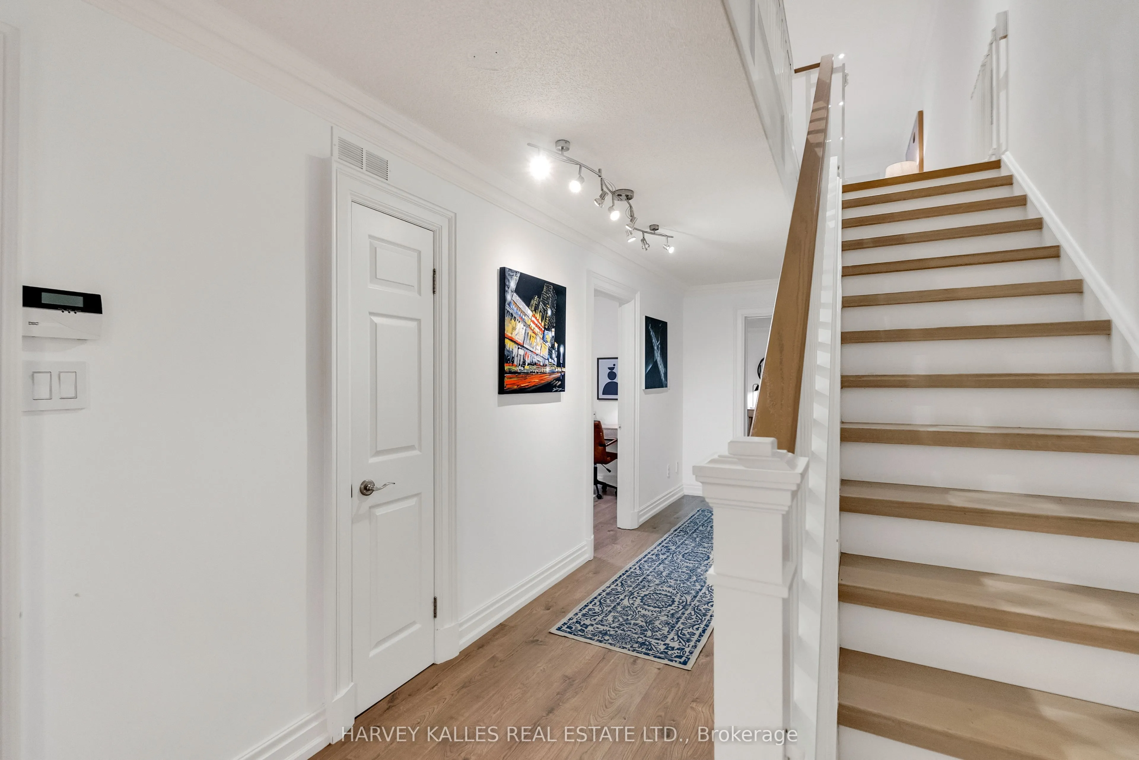 687 Soudan Avenue