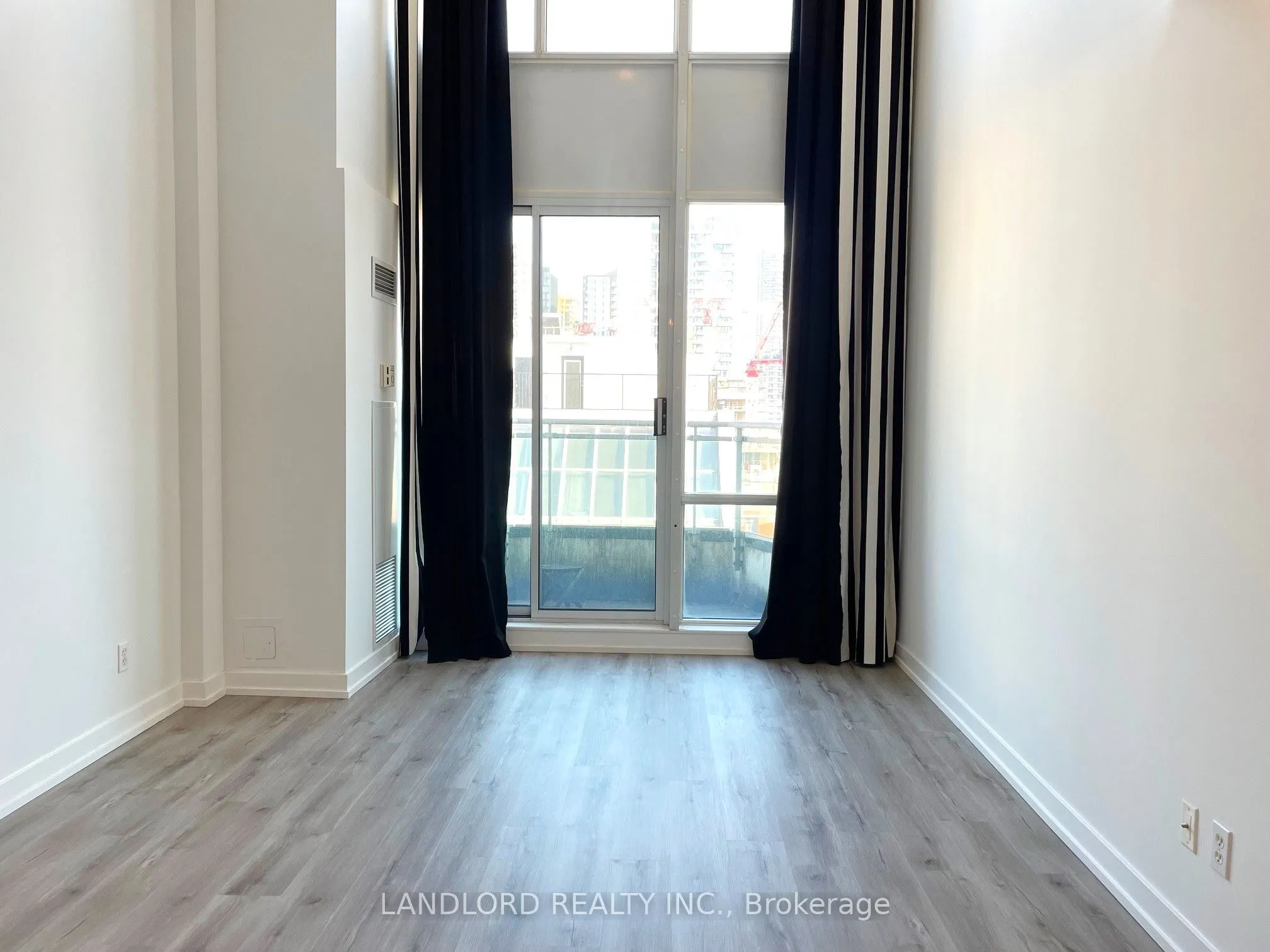 77 Lombard Street, #LPH2