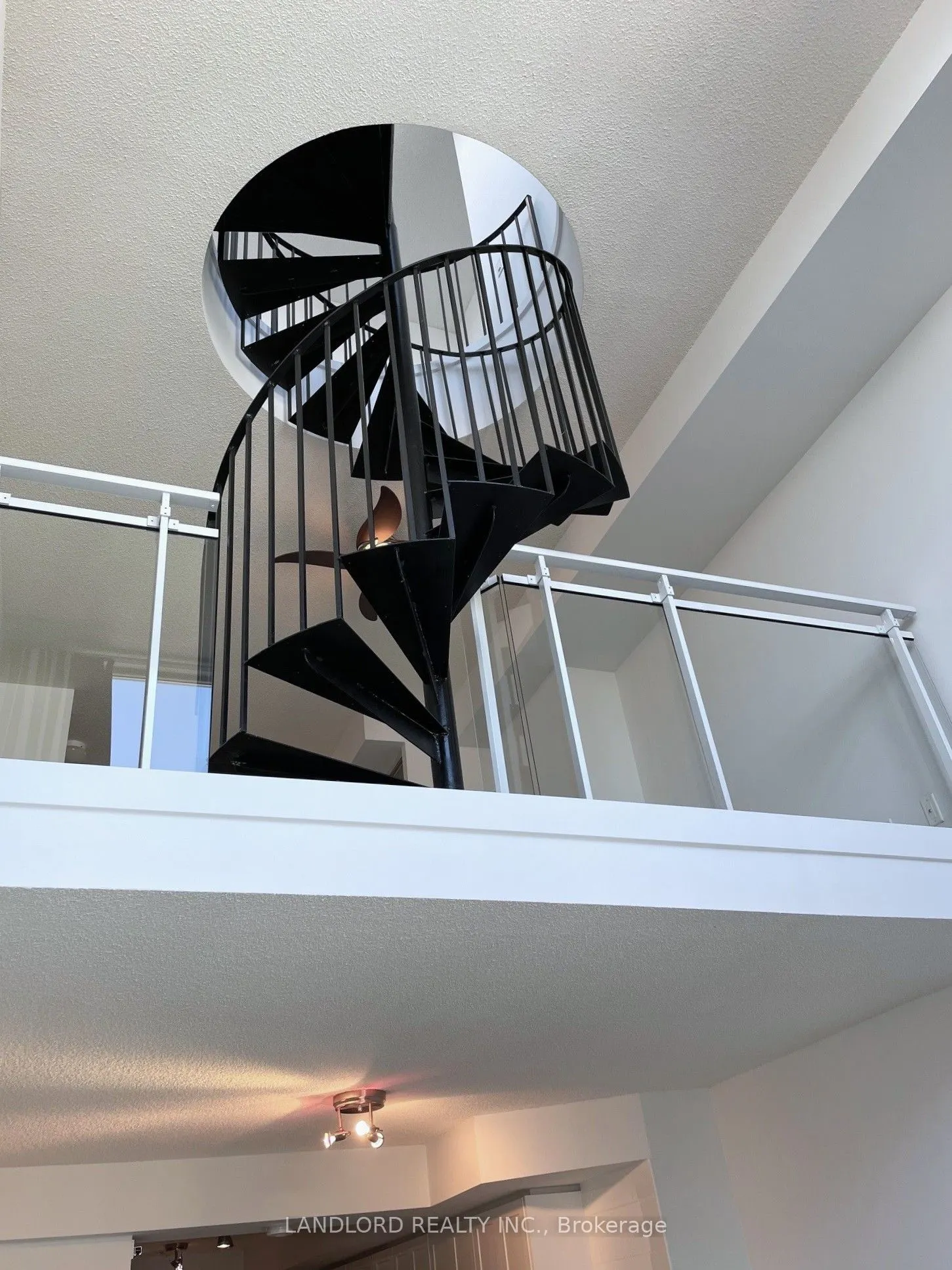 77 Lombard Street, #LPH2