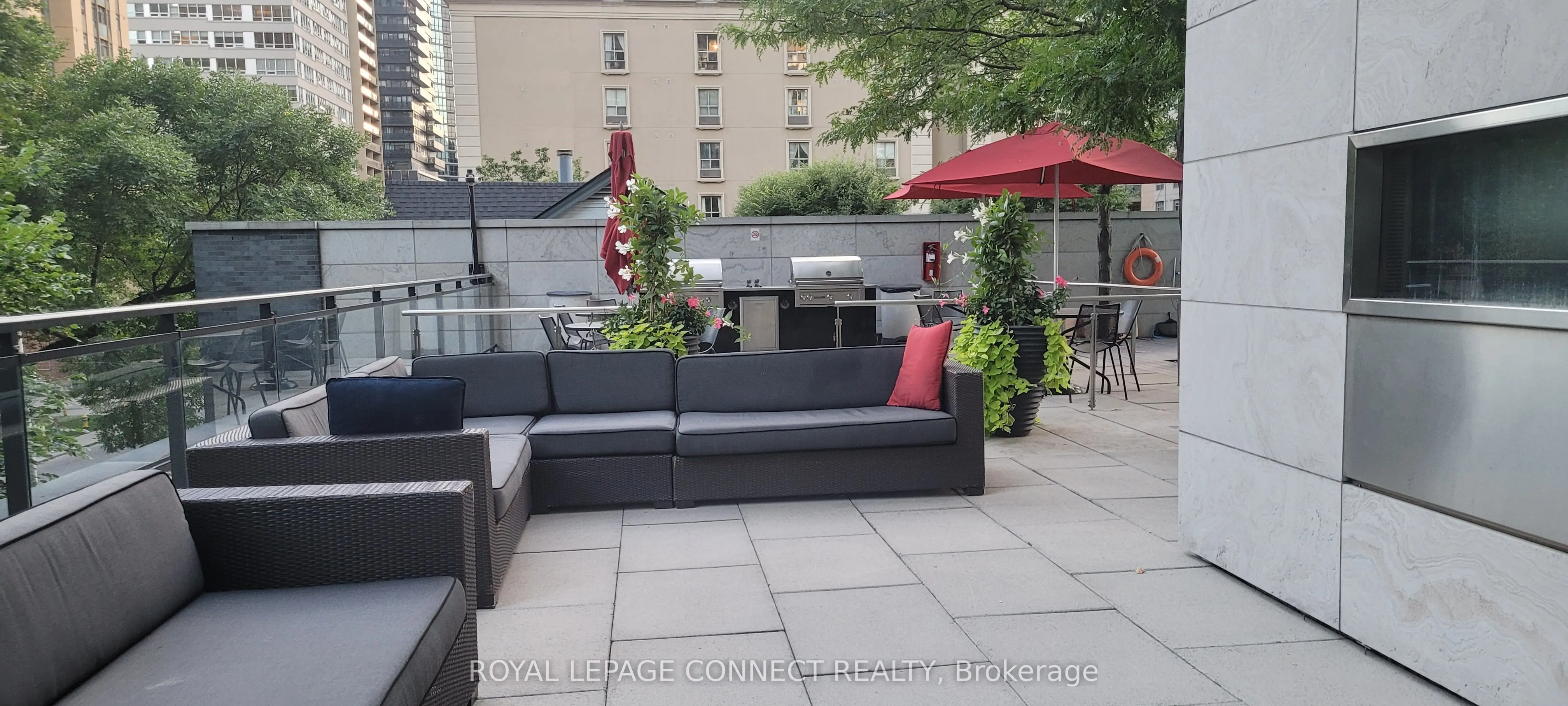 110 Charles Street E, #PH4401
