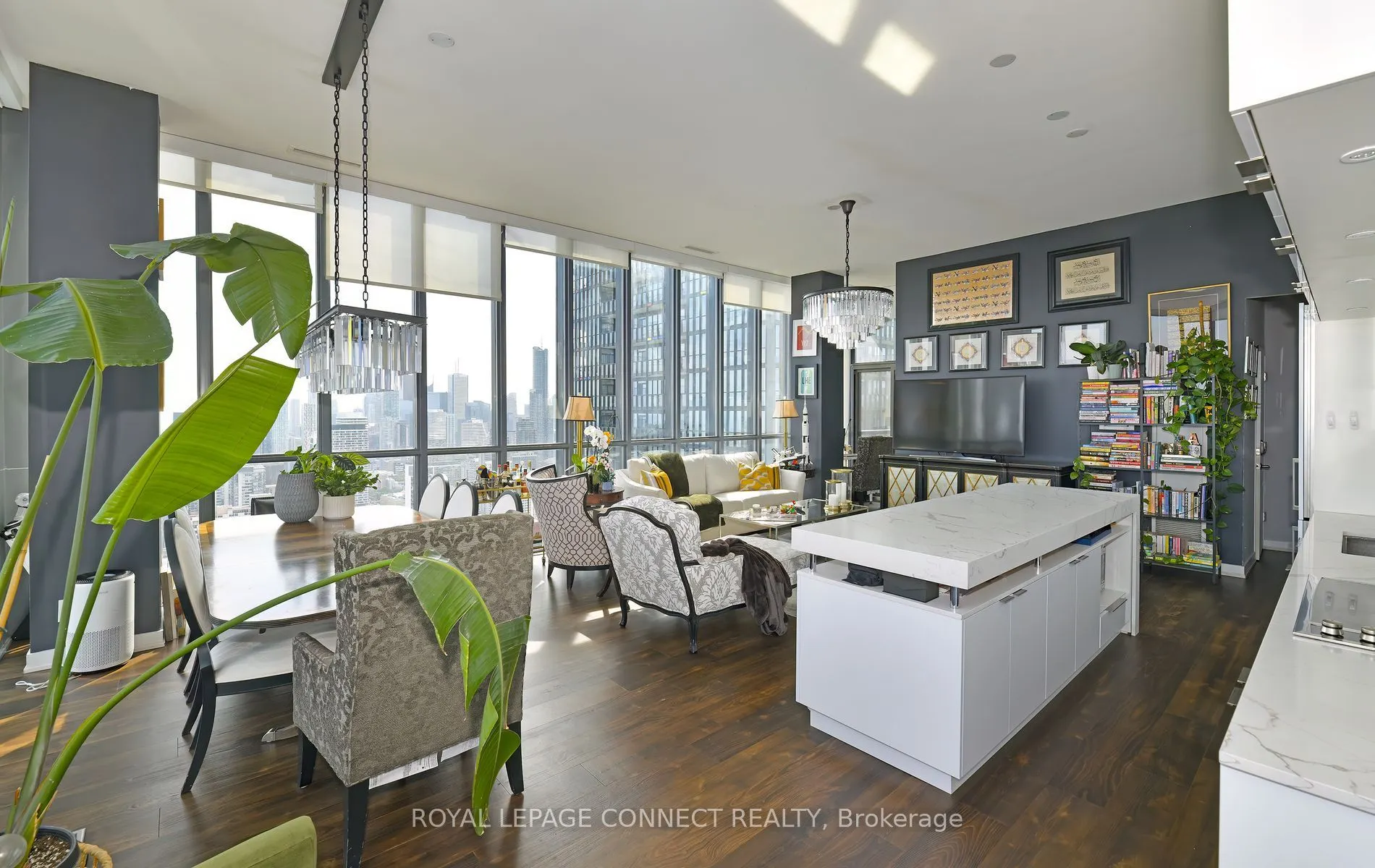 110 Charles Street E, #PH4401