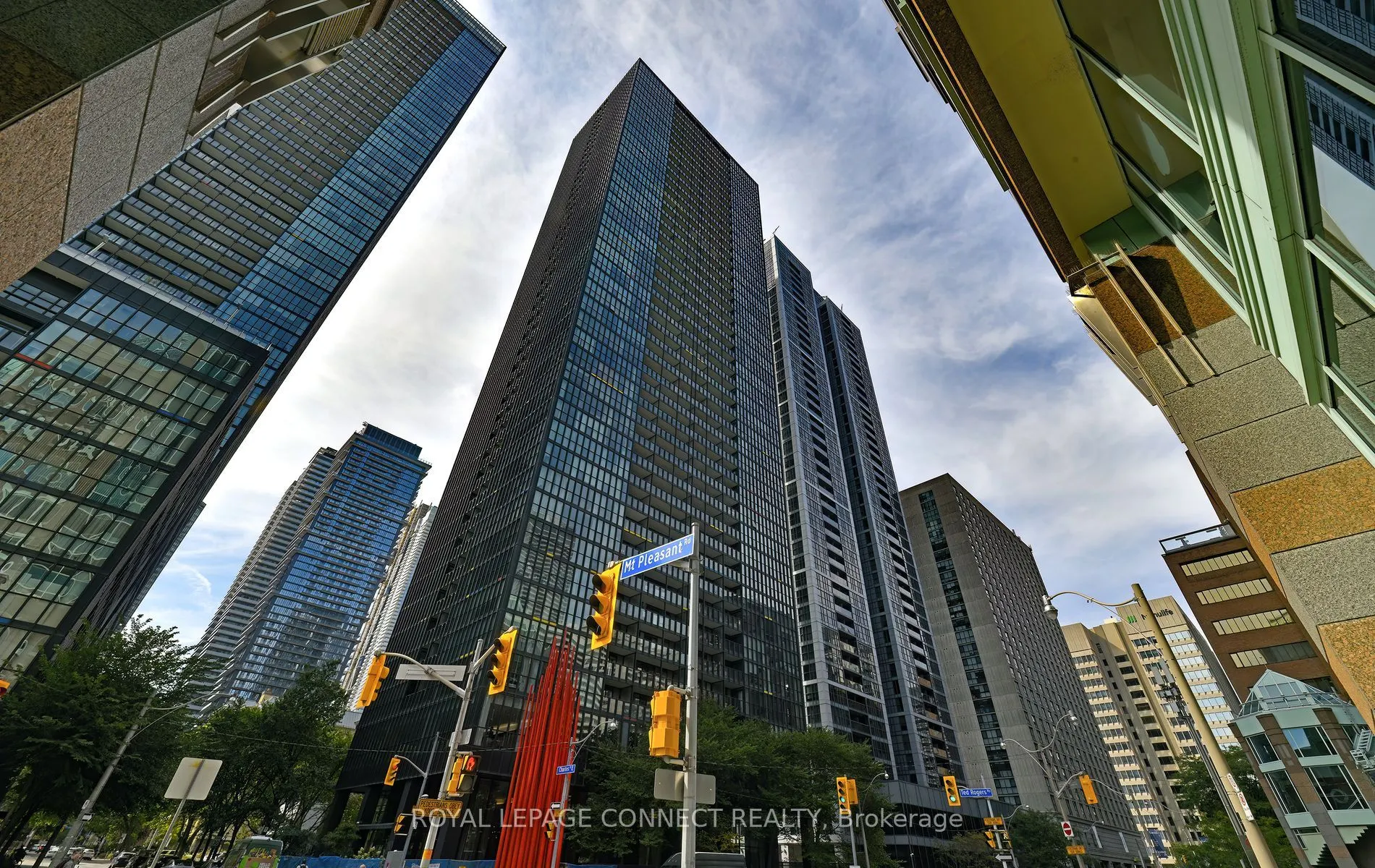 110 Charles Street E, #PH4401