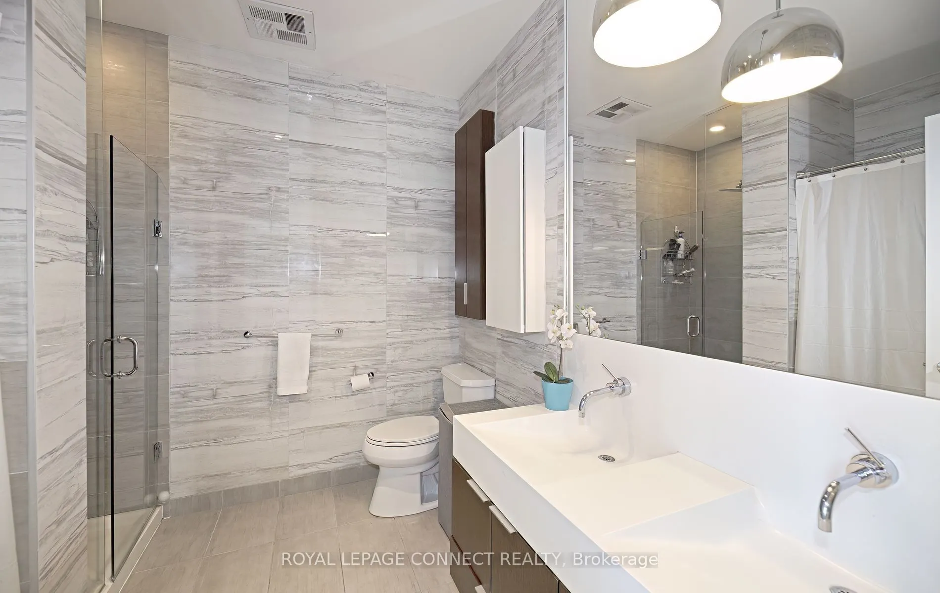 110 Charles Street E, #PH4401