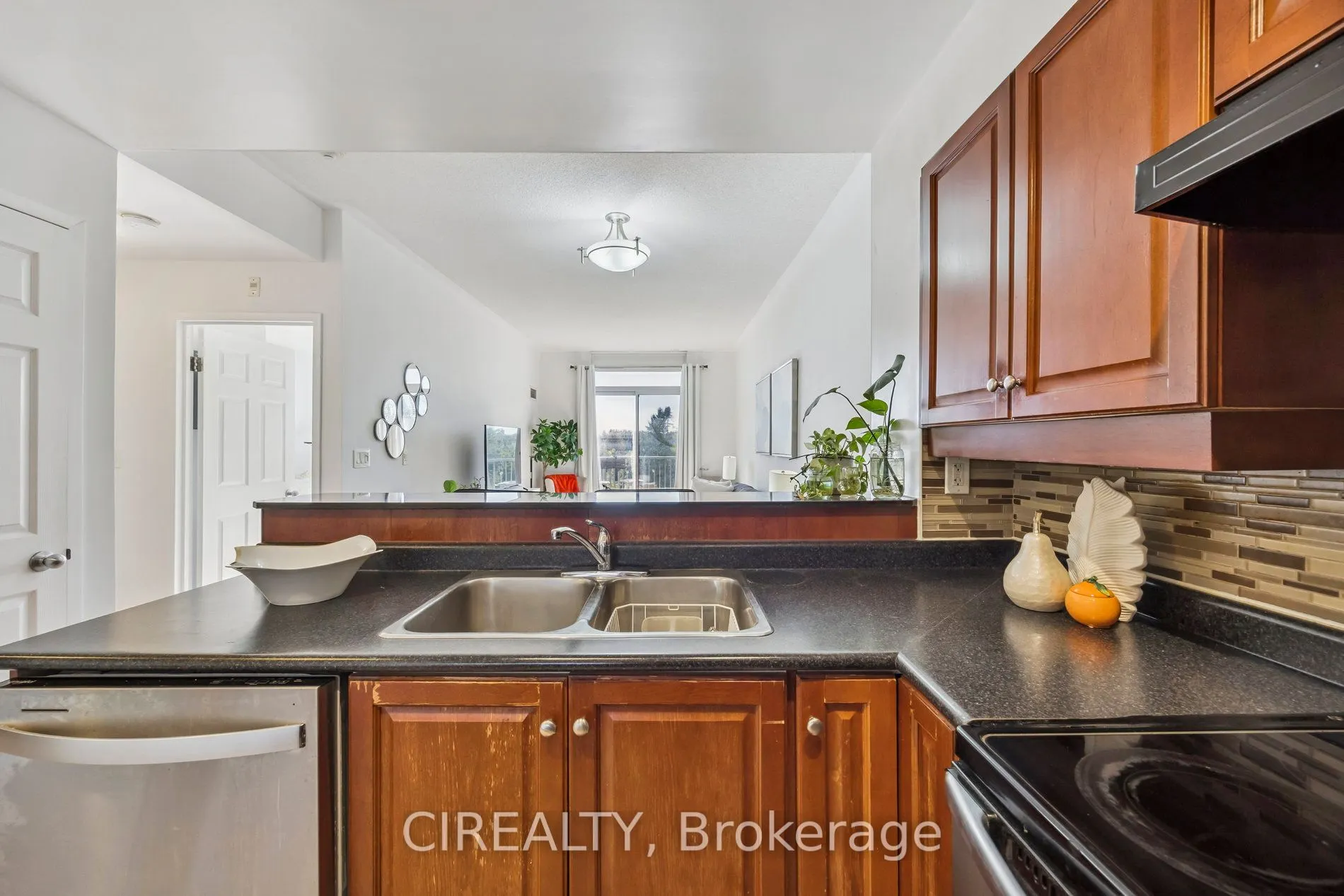 4200 Bathurst Street, #413