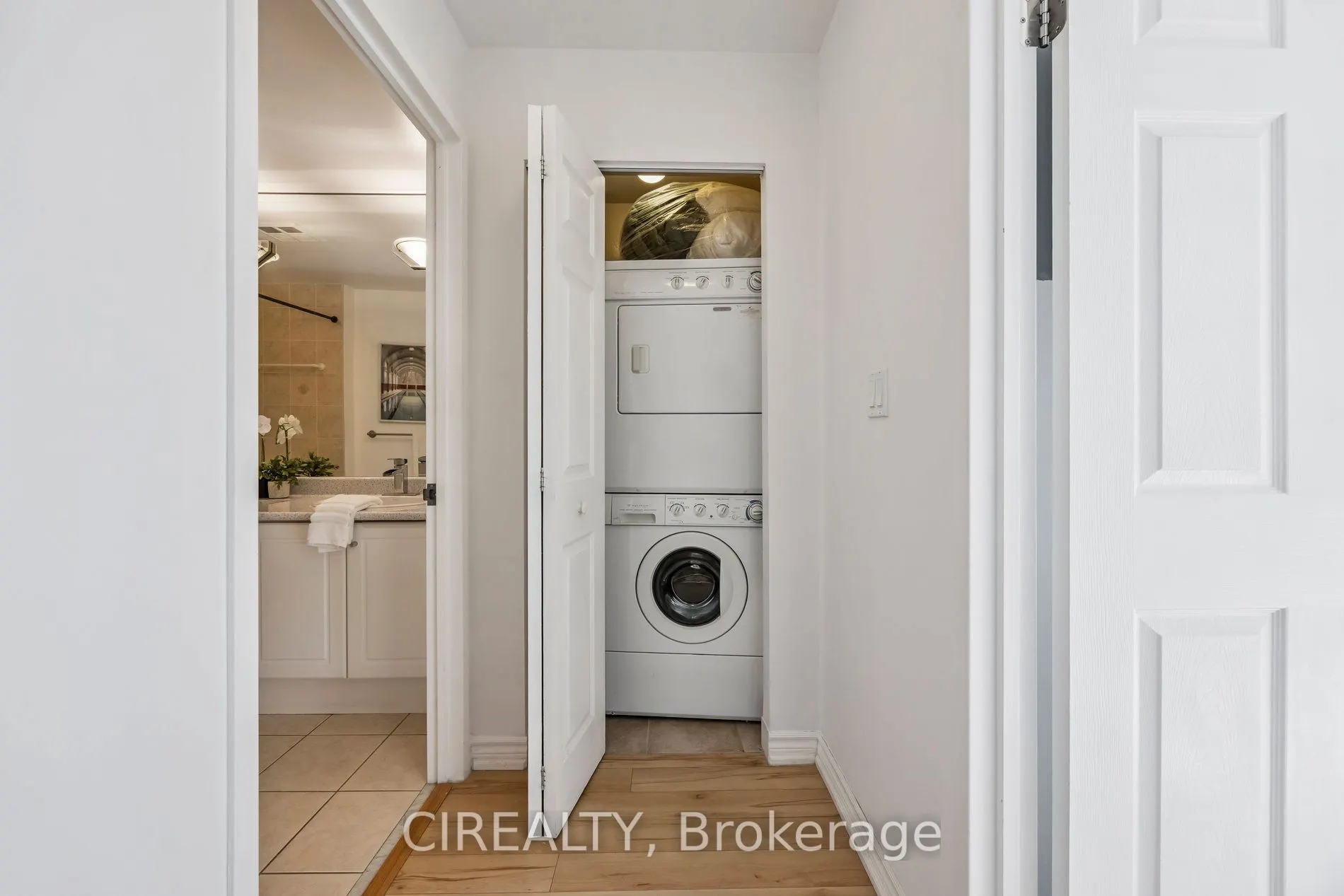4200 Bathurst Street, #413