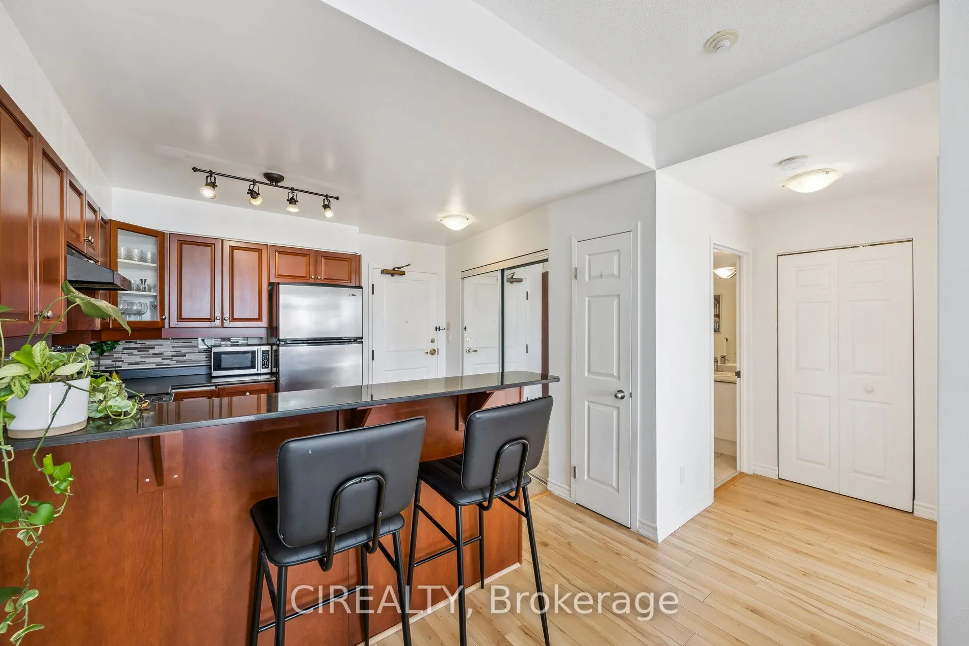 4200 Bathurst Street, #413