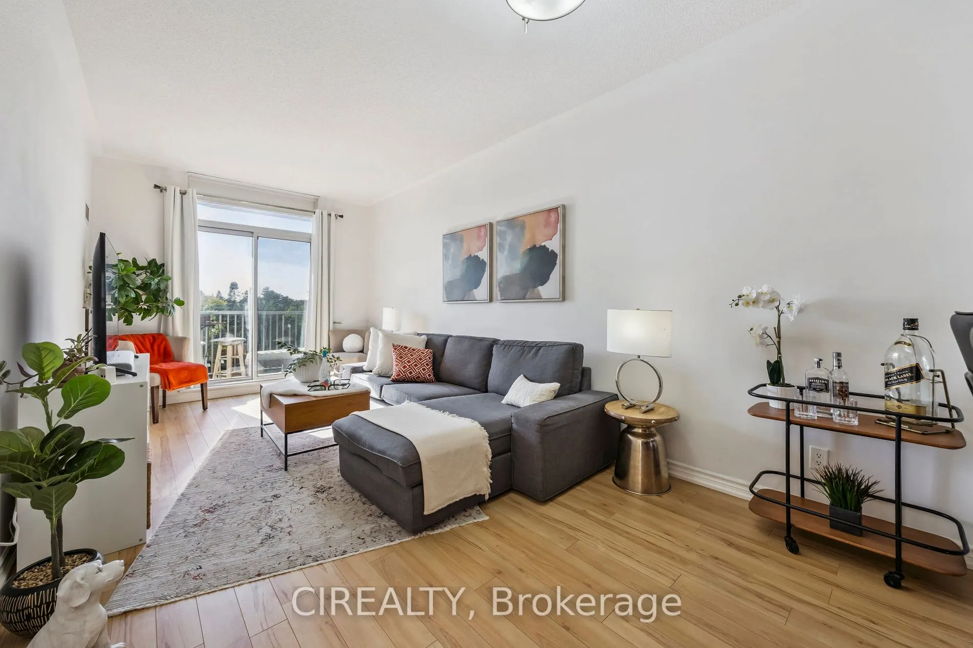 4200 Bathurst Street, #413