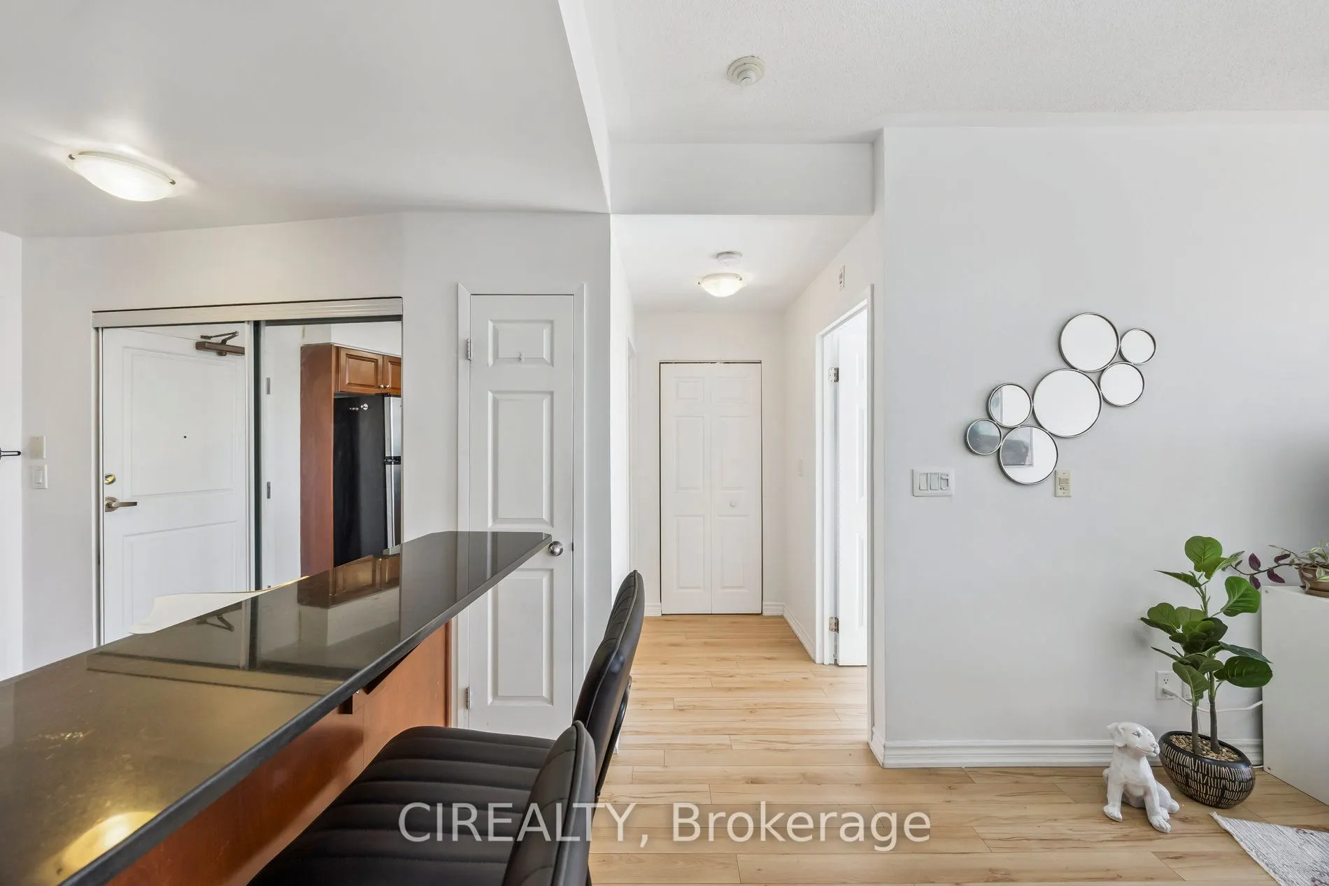 4200 Bathurst Street, #413