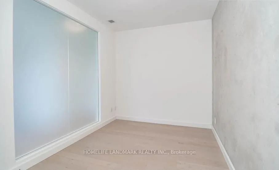 81 Wellesley Street E, #1108