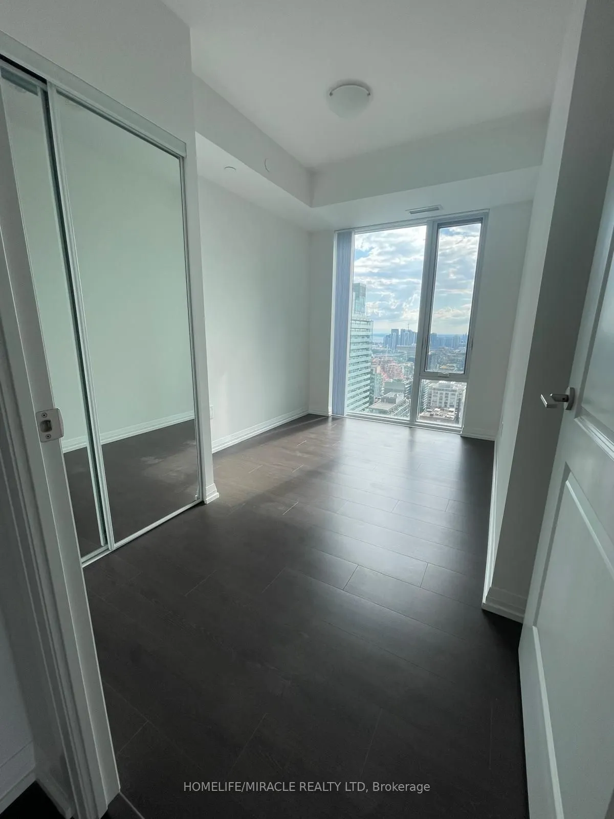 28 Widmer Street, #3425