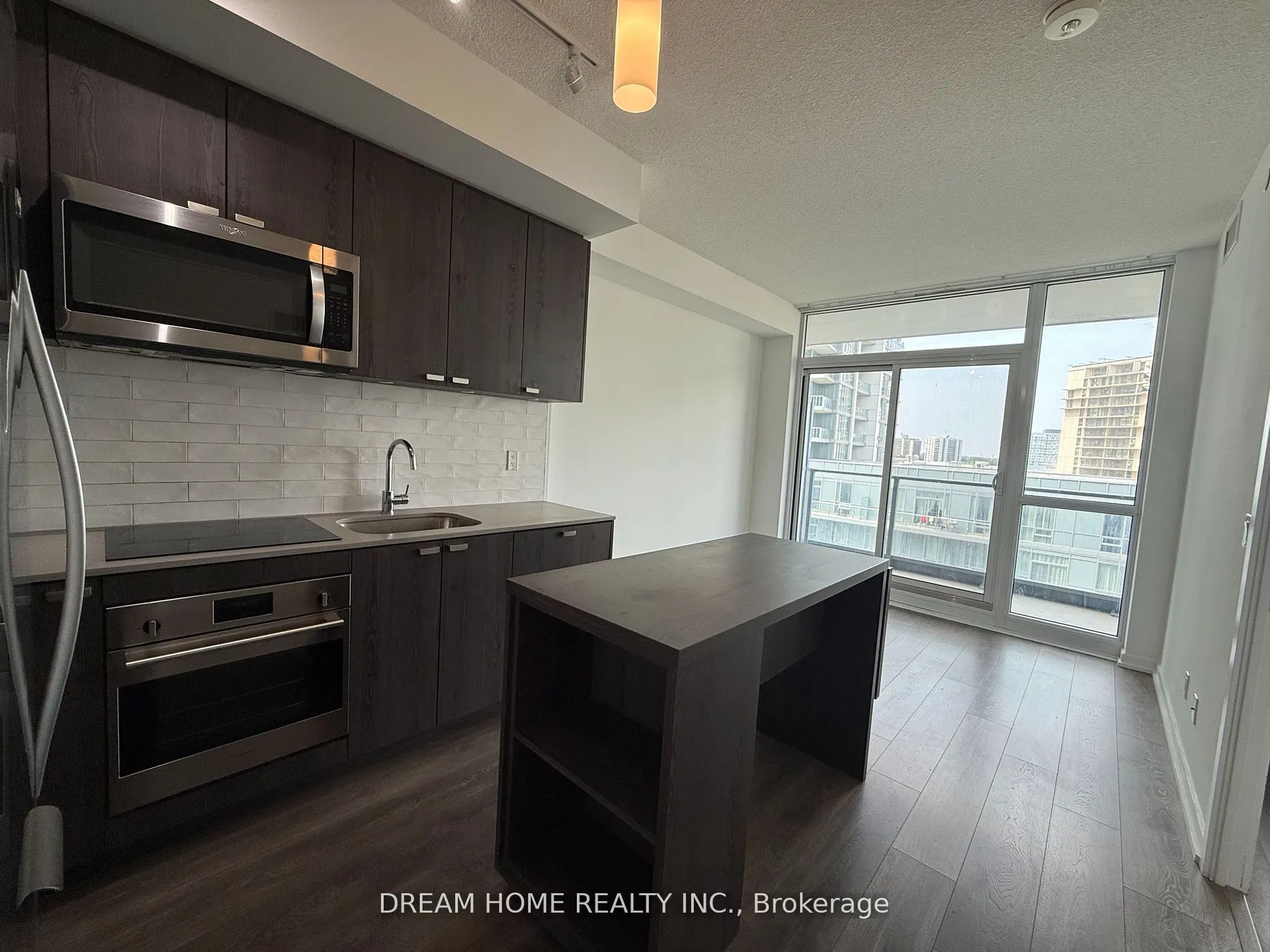56 FOREST MANOR Road, #709