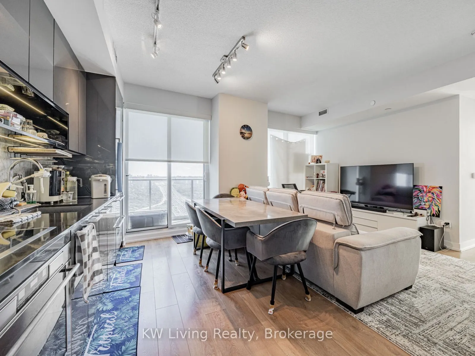115 McMahon Drive, #3710