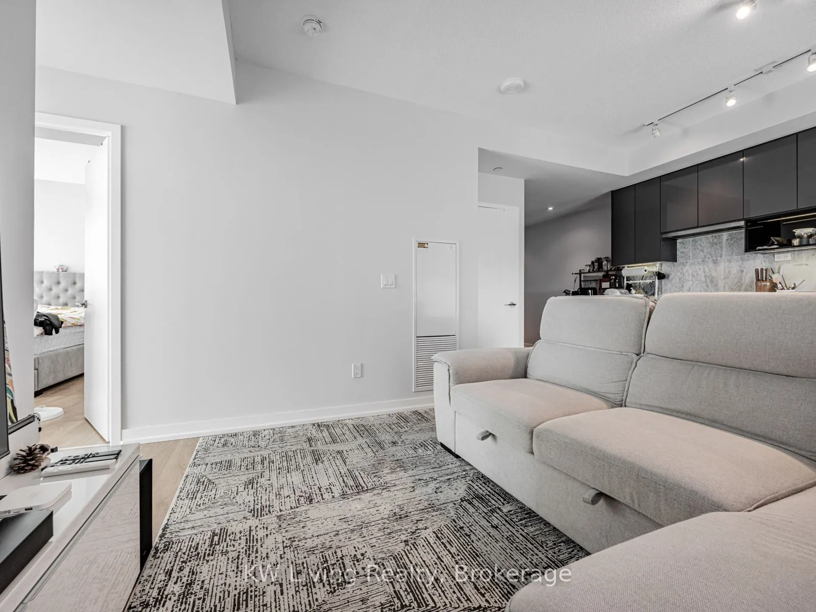 115 McMahon Drive, #3710