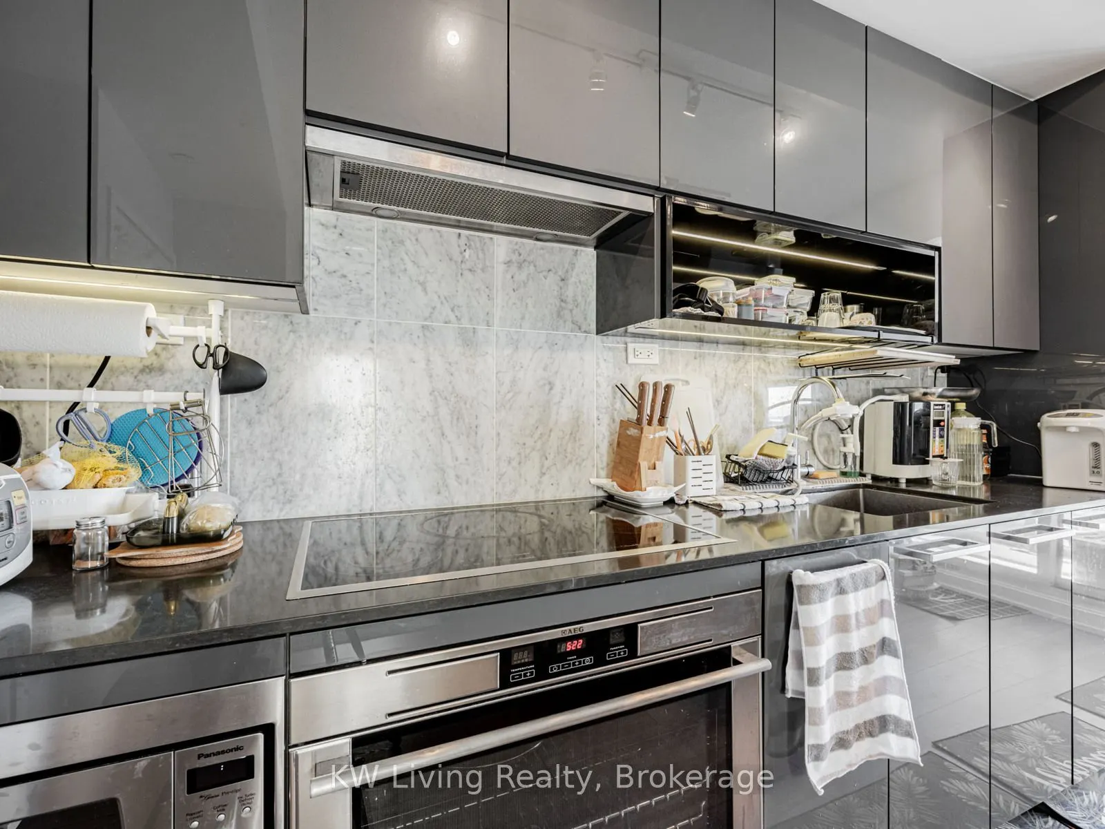 115 McMahon Drive, #3710