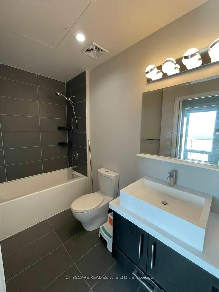 1080 Bay Street, #5303