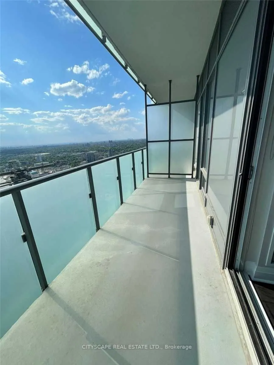 1080 Bay Street, #5303