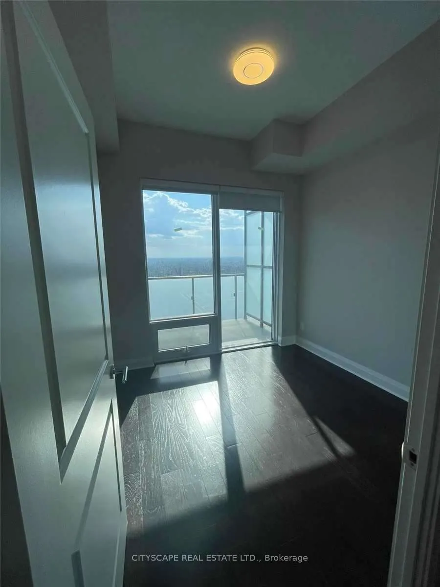 1080 Bay Street, #5303